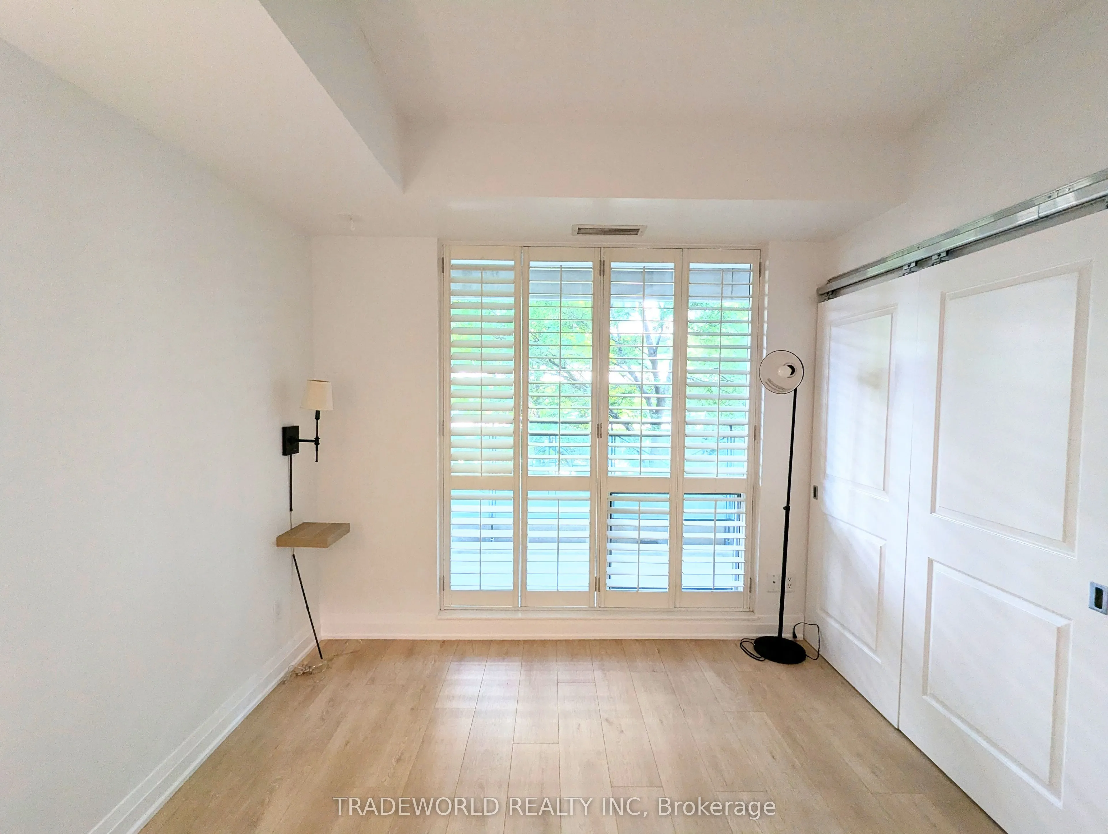 25 Scrivener Square, #301