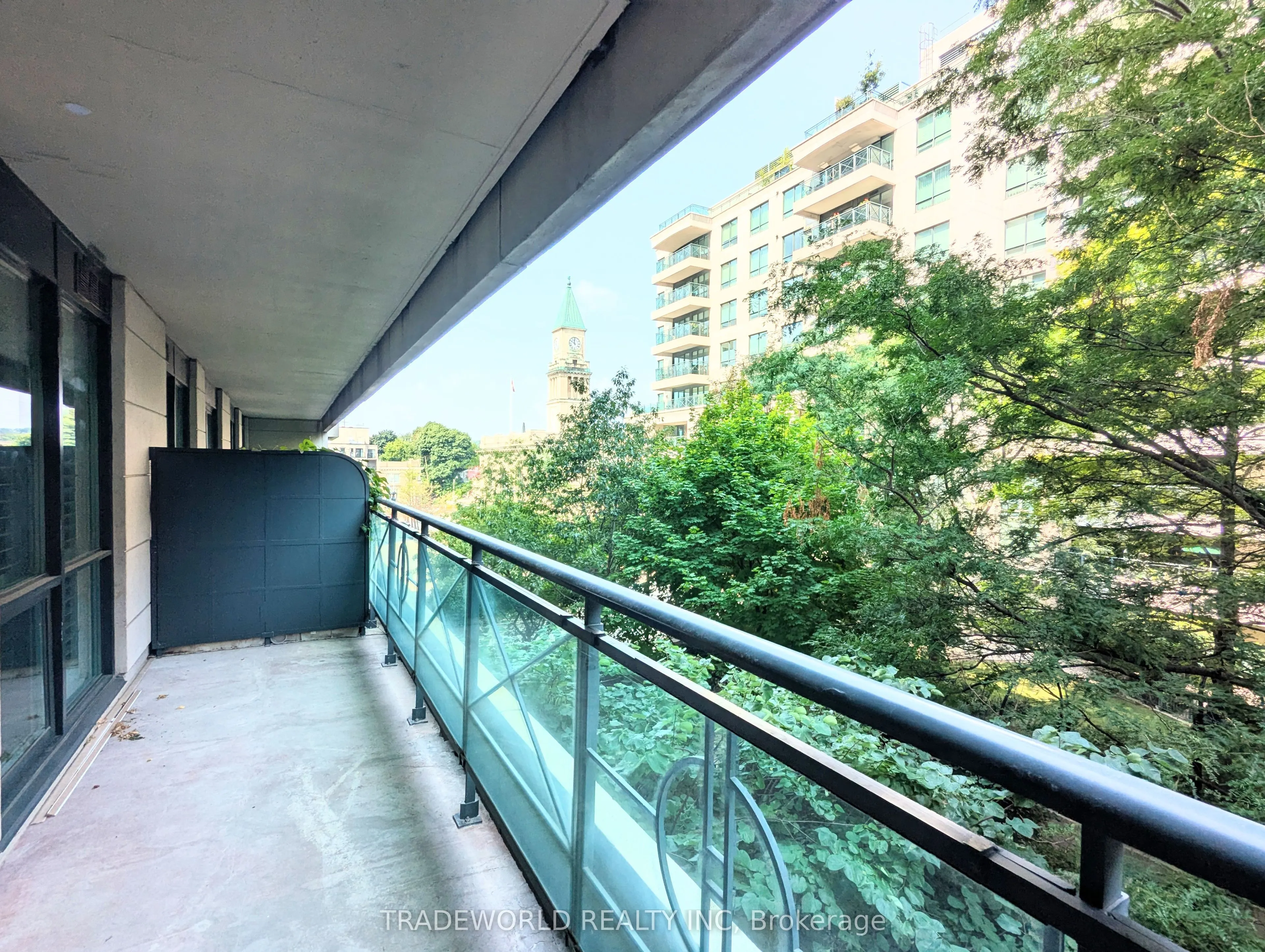 25 Scrivener Square, #301