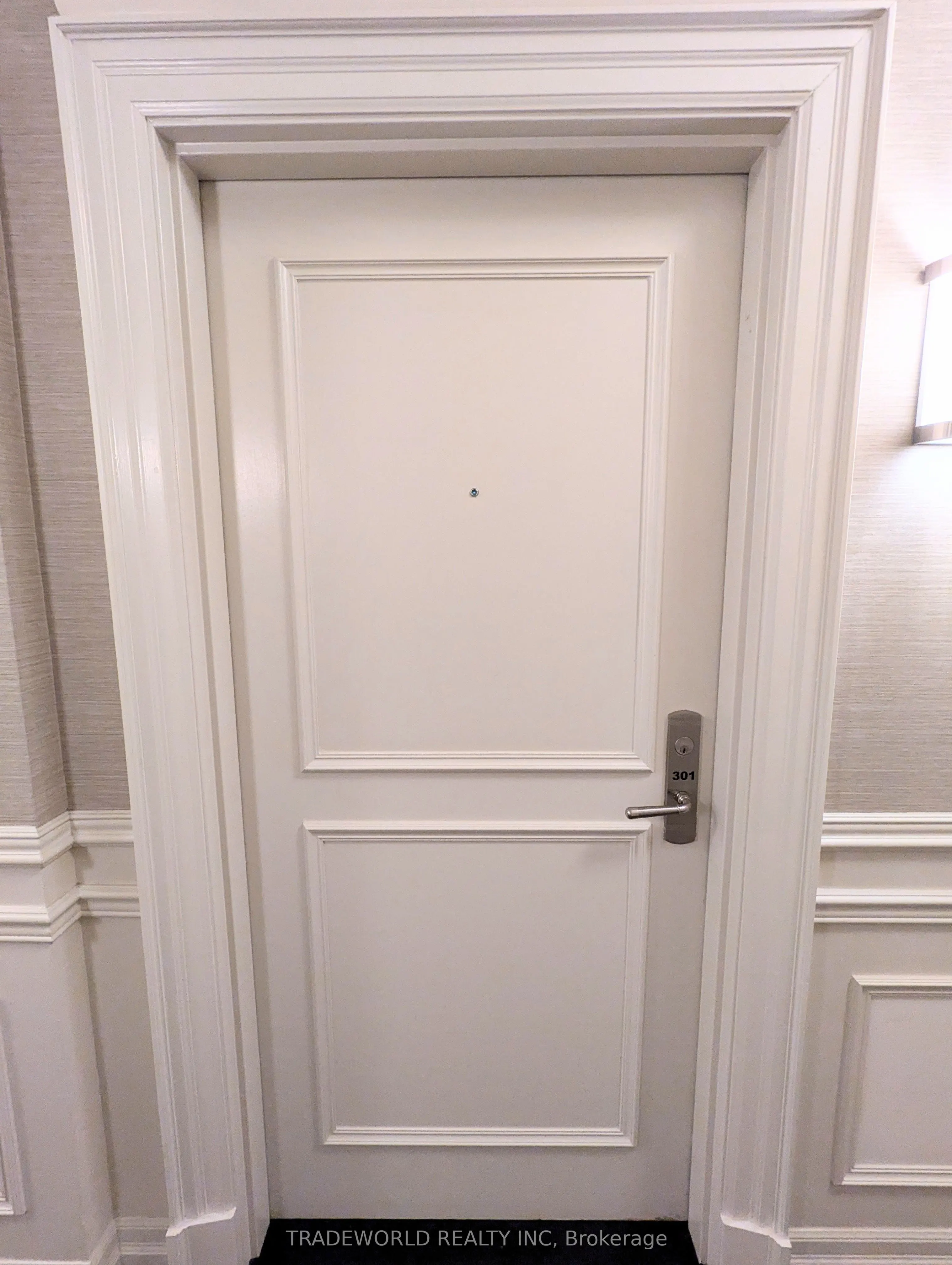 25 Scrivener Square, #301