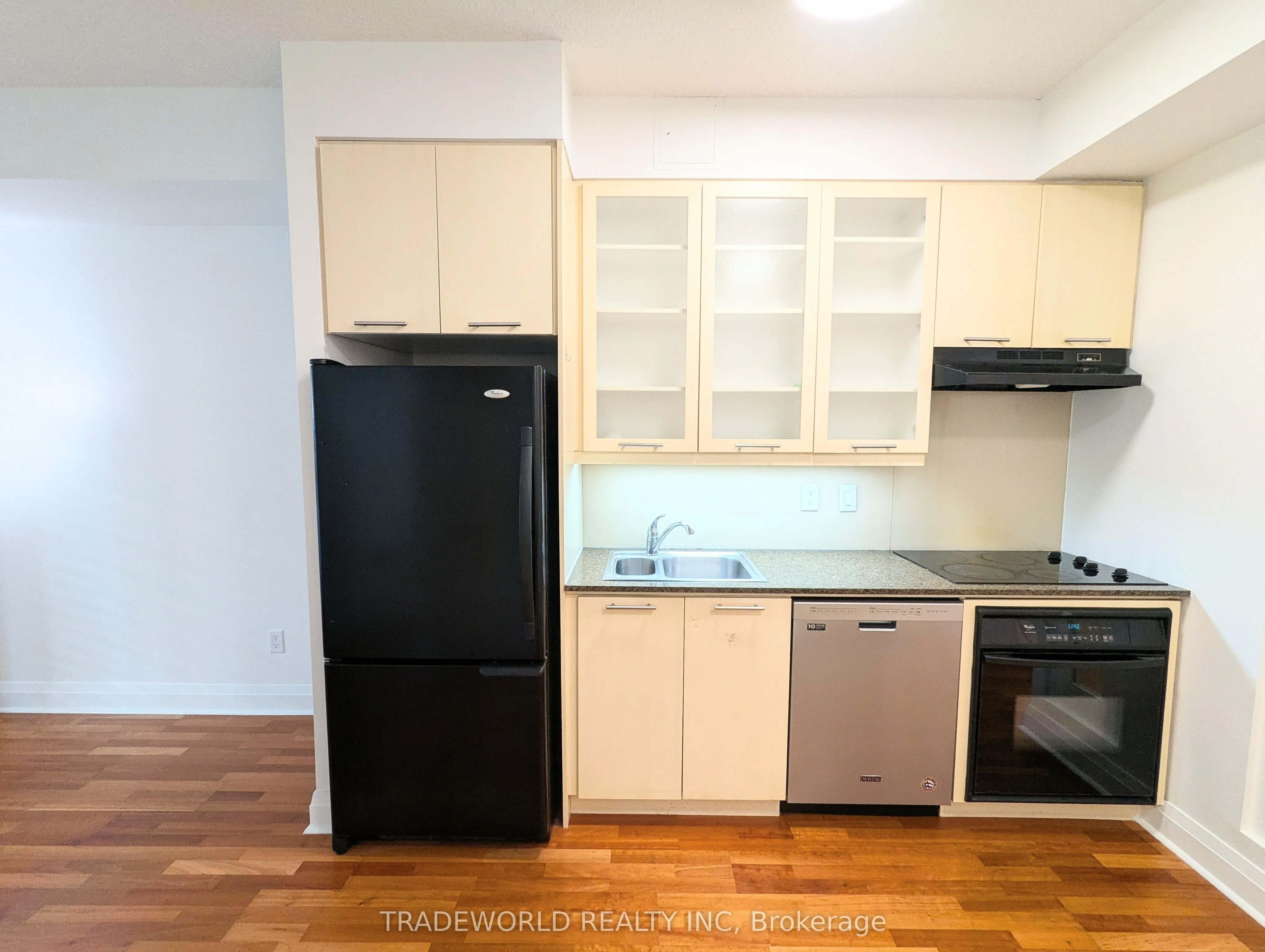 25 Scrivener Square, #301
