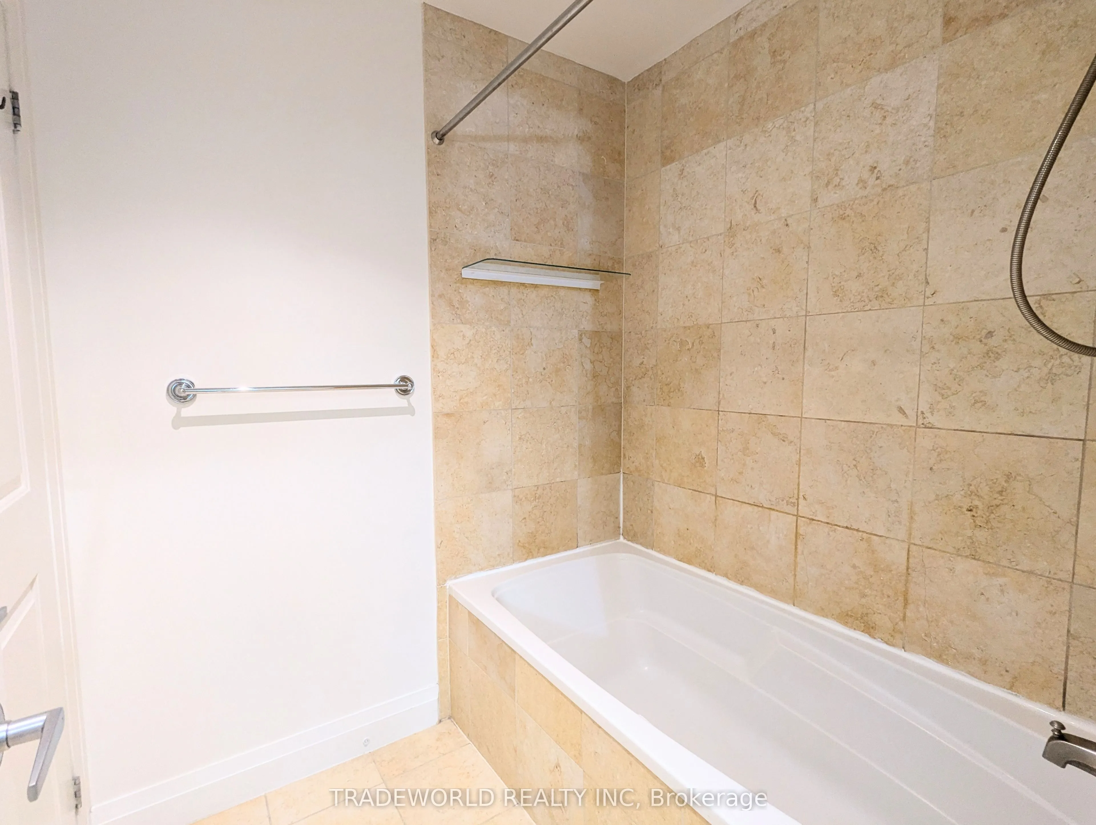 25 Scrivener Square, #301