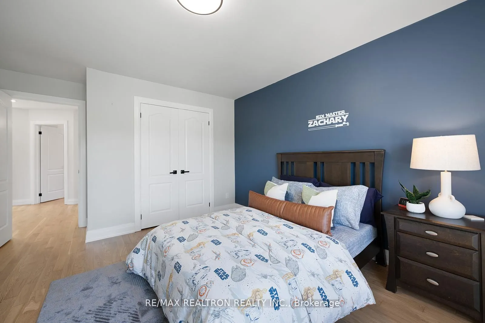24 Model Avenue