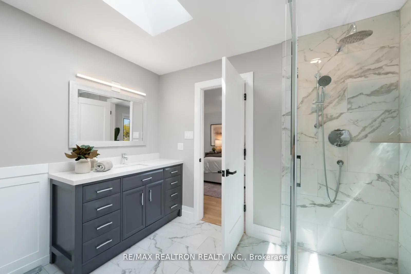 24 Model Avenue
