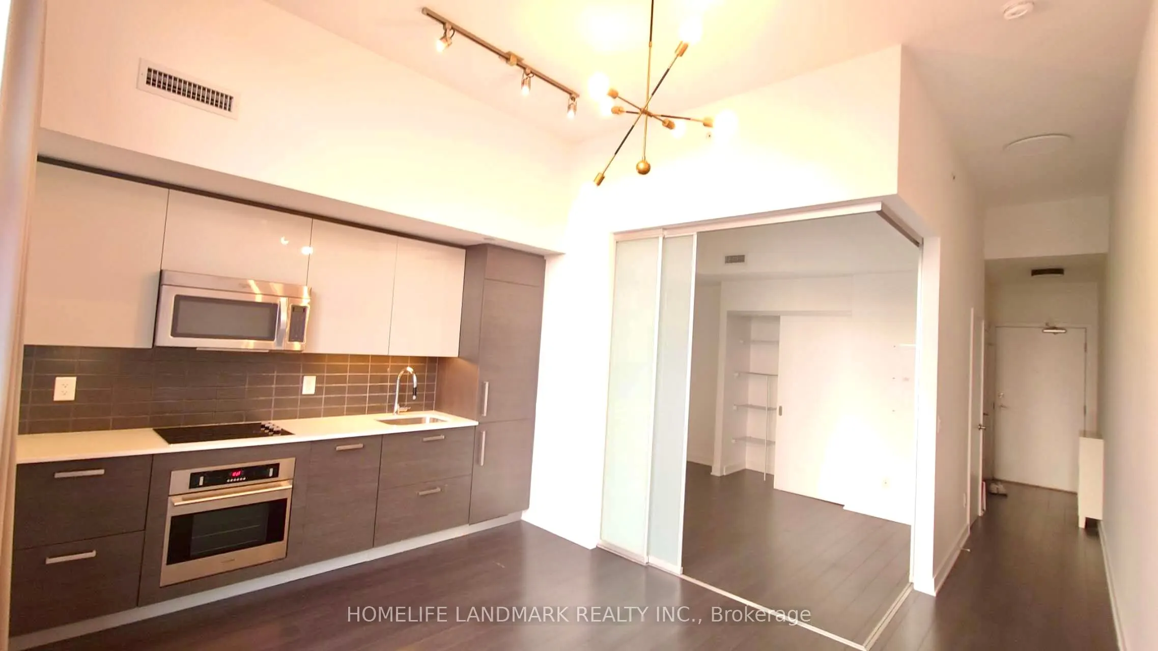 210 Simcoe Street, #2510