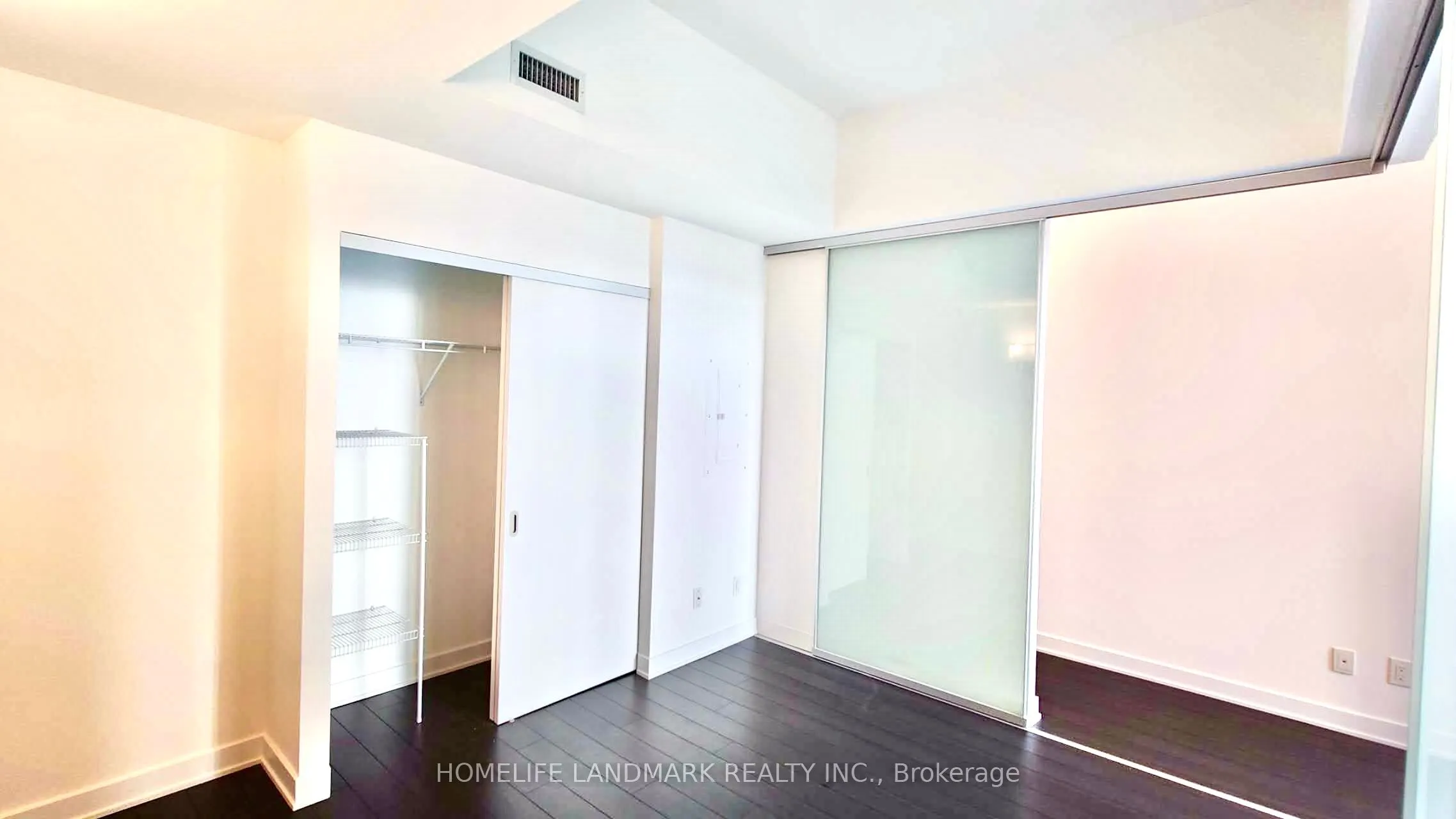 210 Simcoe Street, #2510