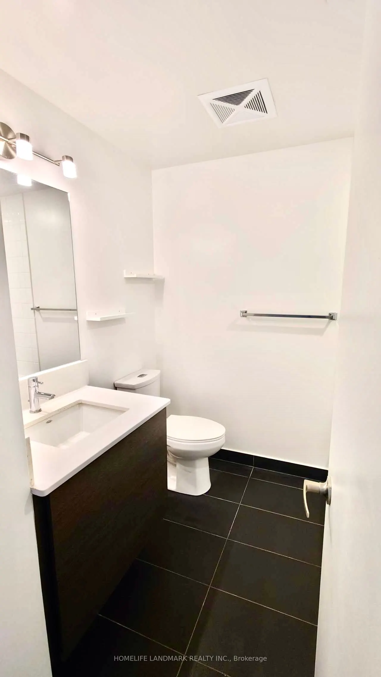 210 Simcoe Street, #2510