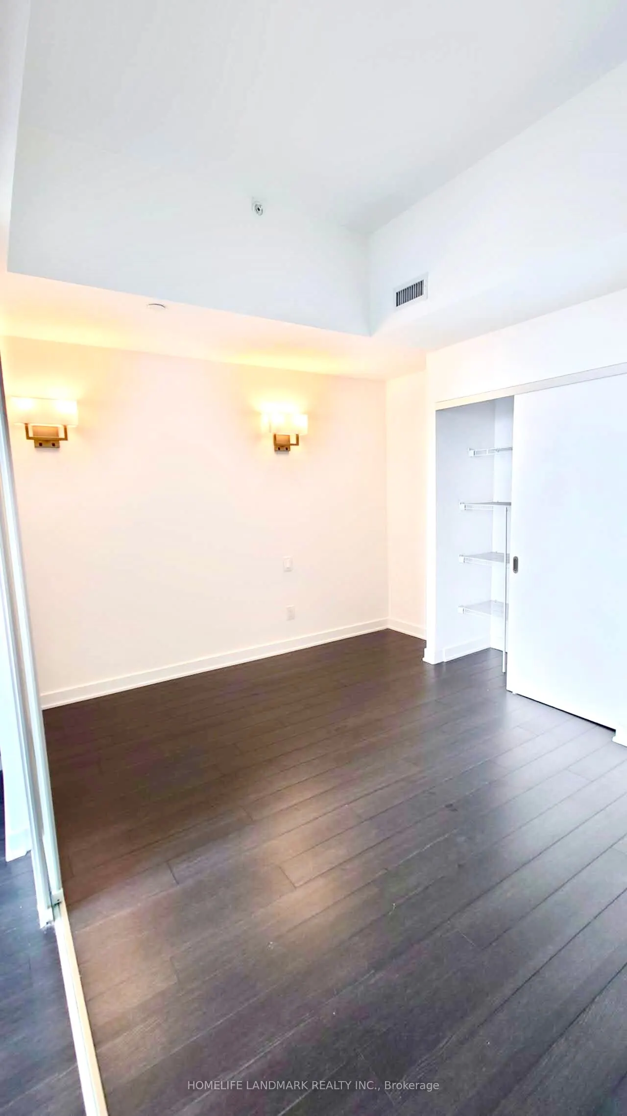 210 Simcoe Street, #2510