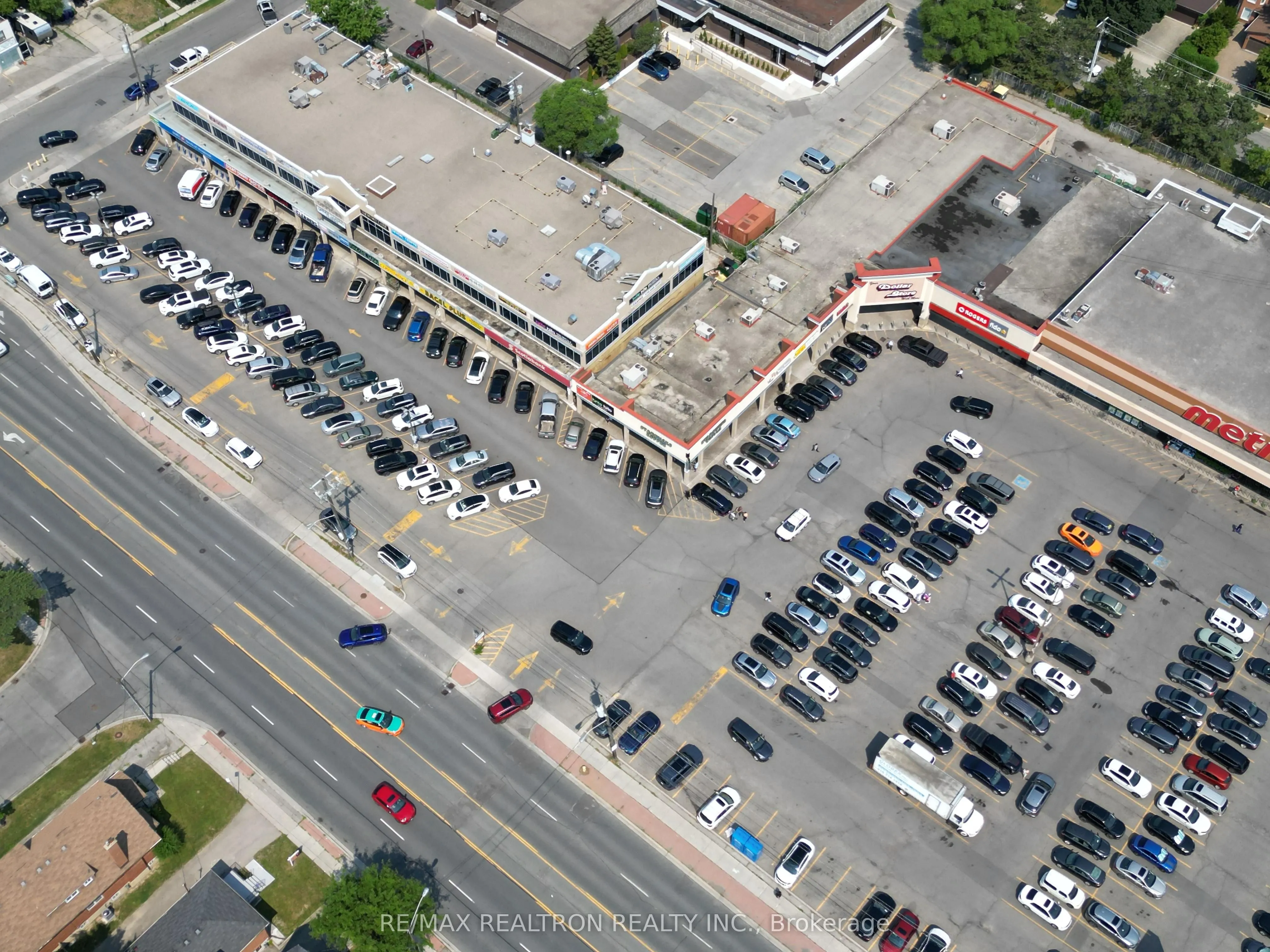 638 Sheppard Avenue W, #205