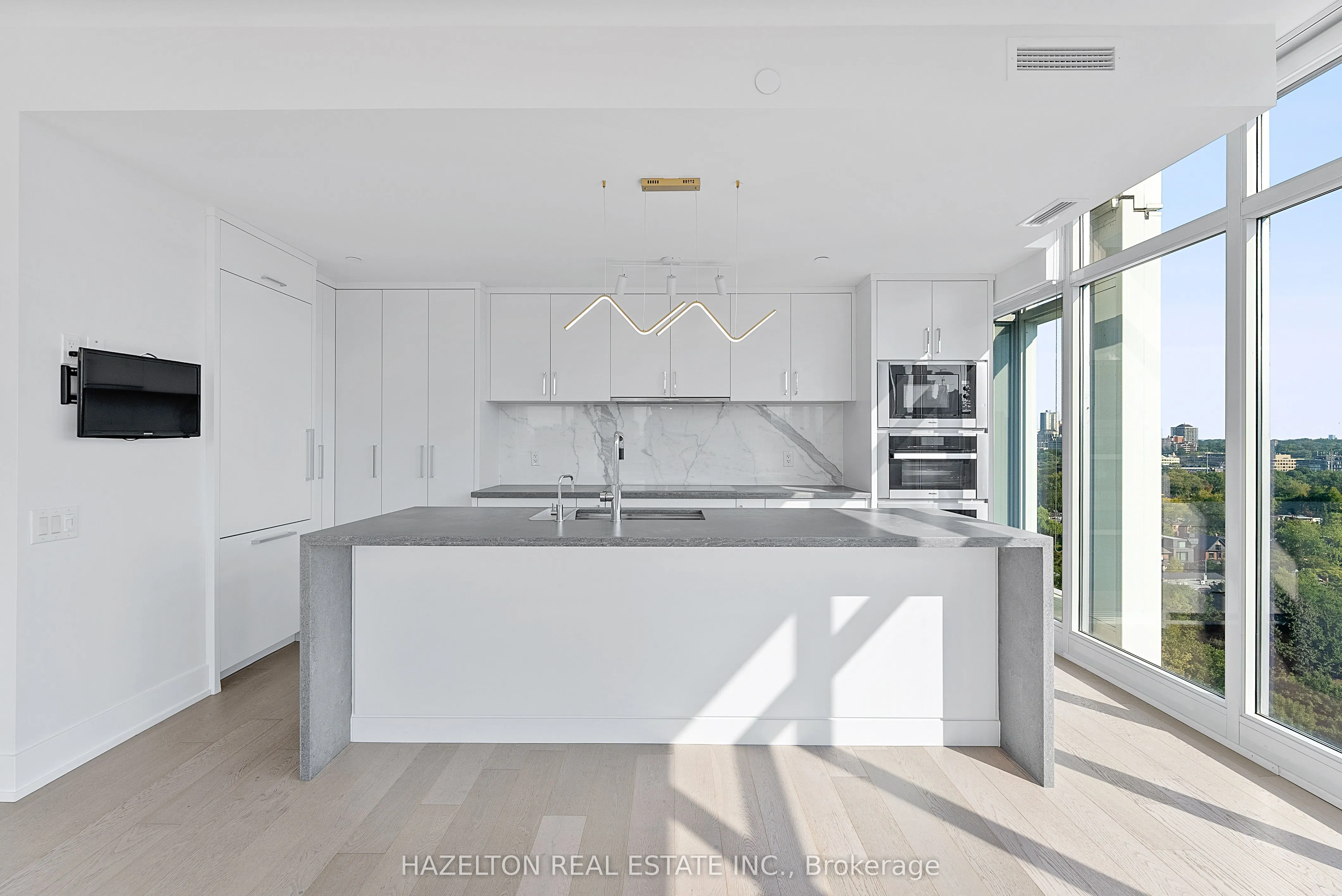 170 Avenue Road, #1509