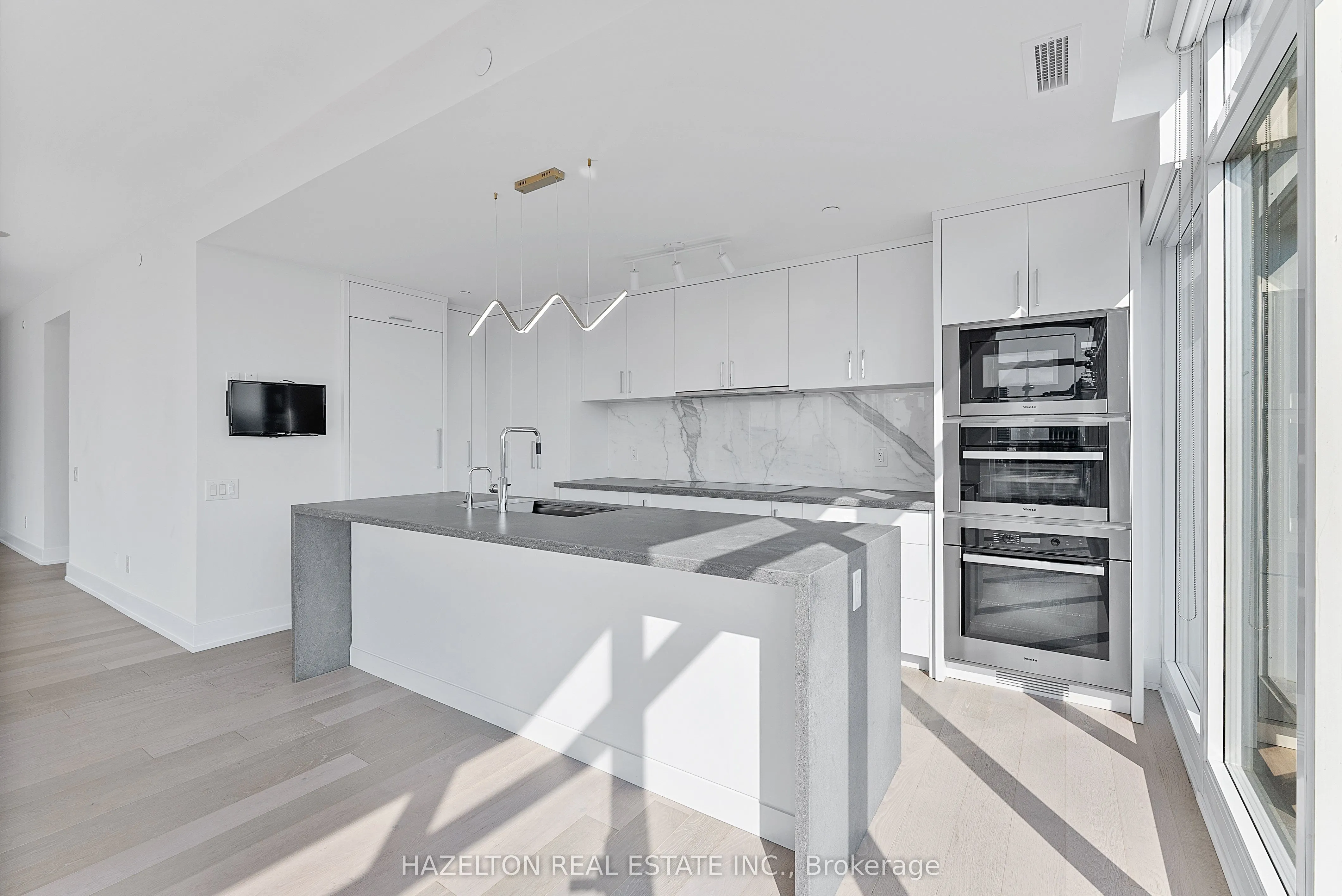 170 Avenue Road, #1509