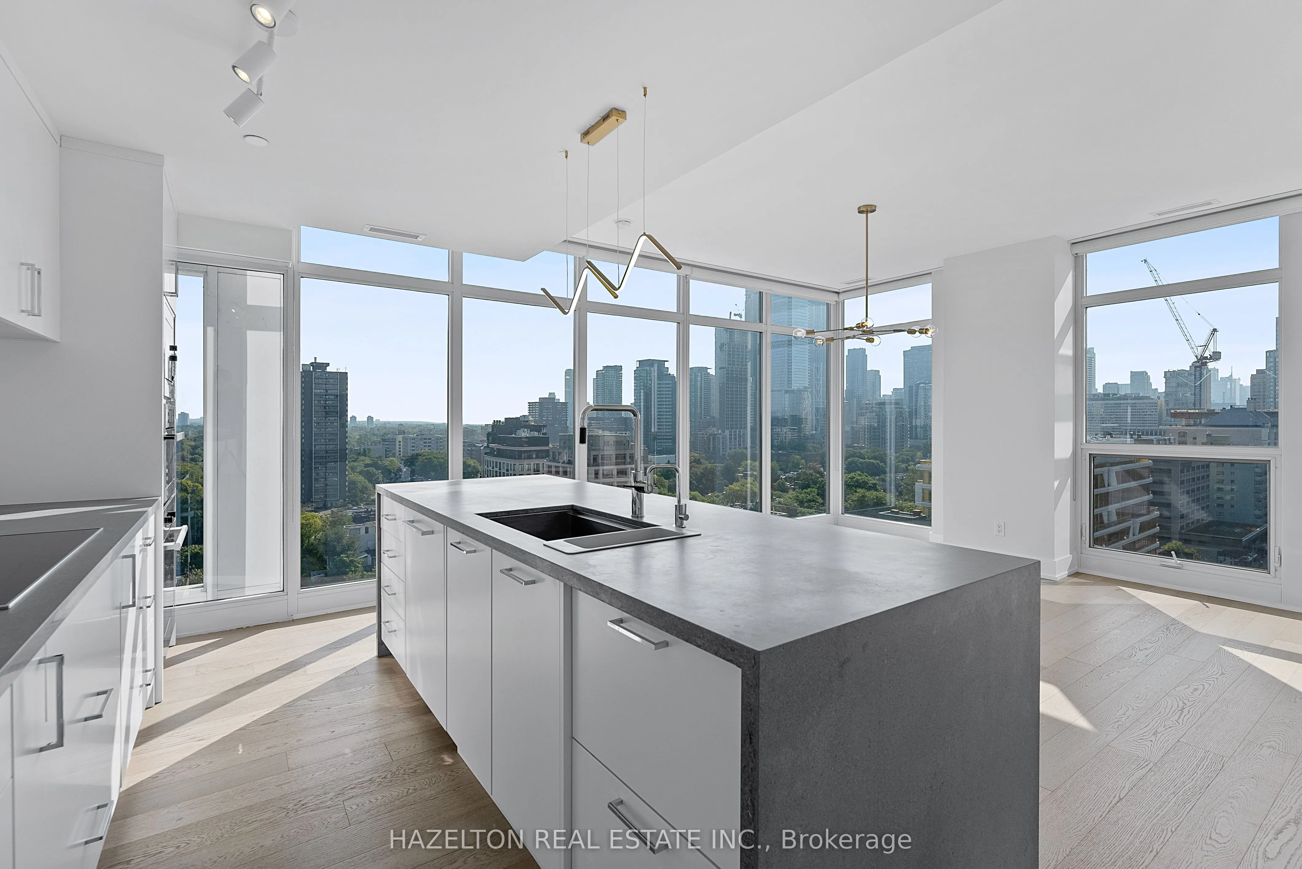 170 Avenue Road, #1509