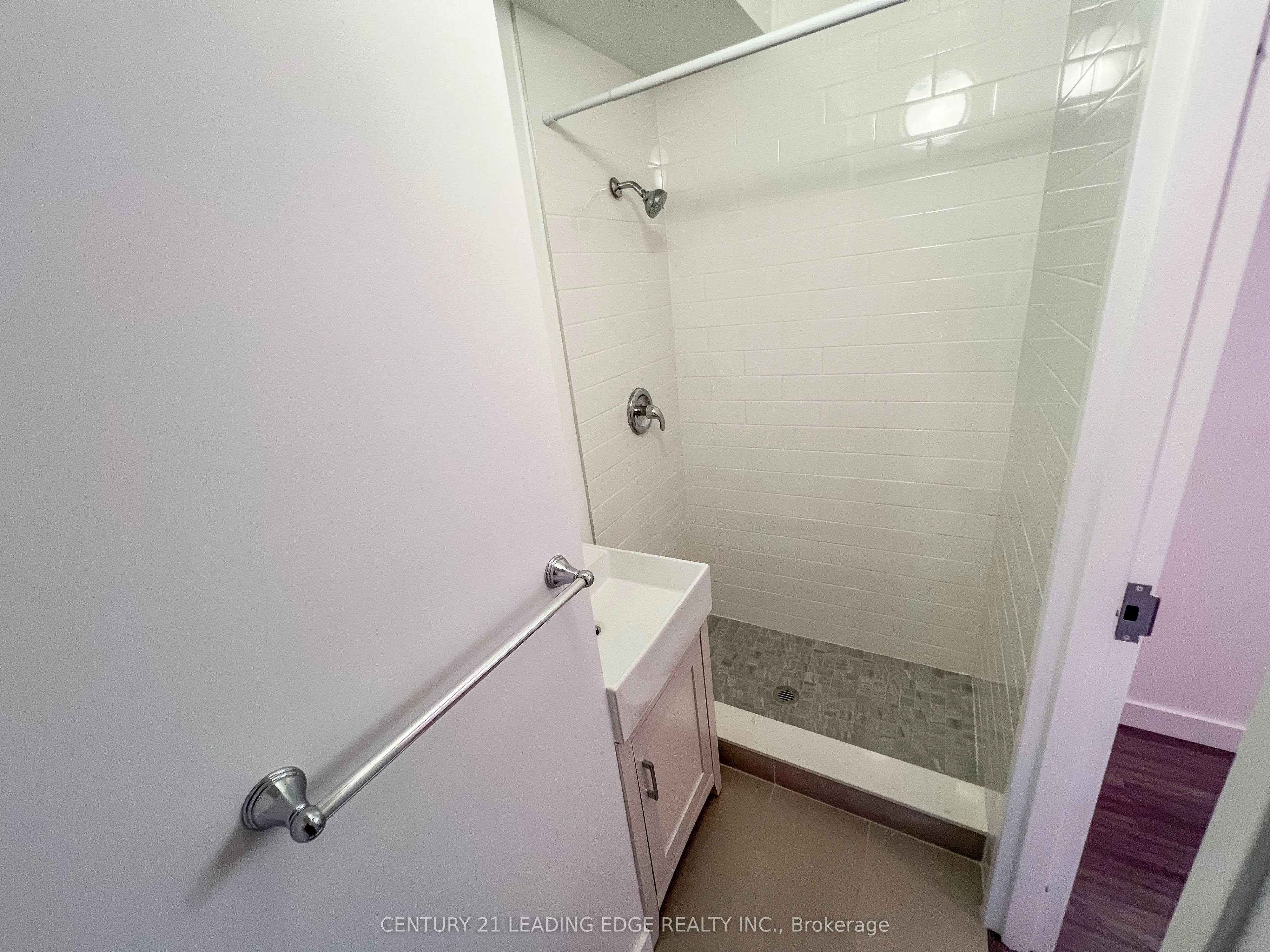 1A LEONARD Avenue, #1