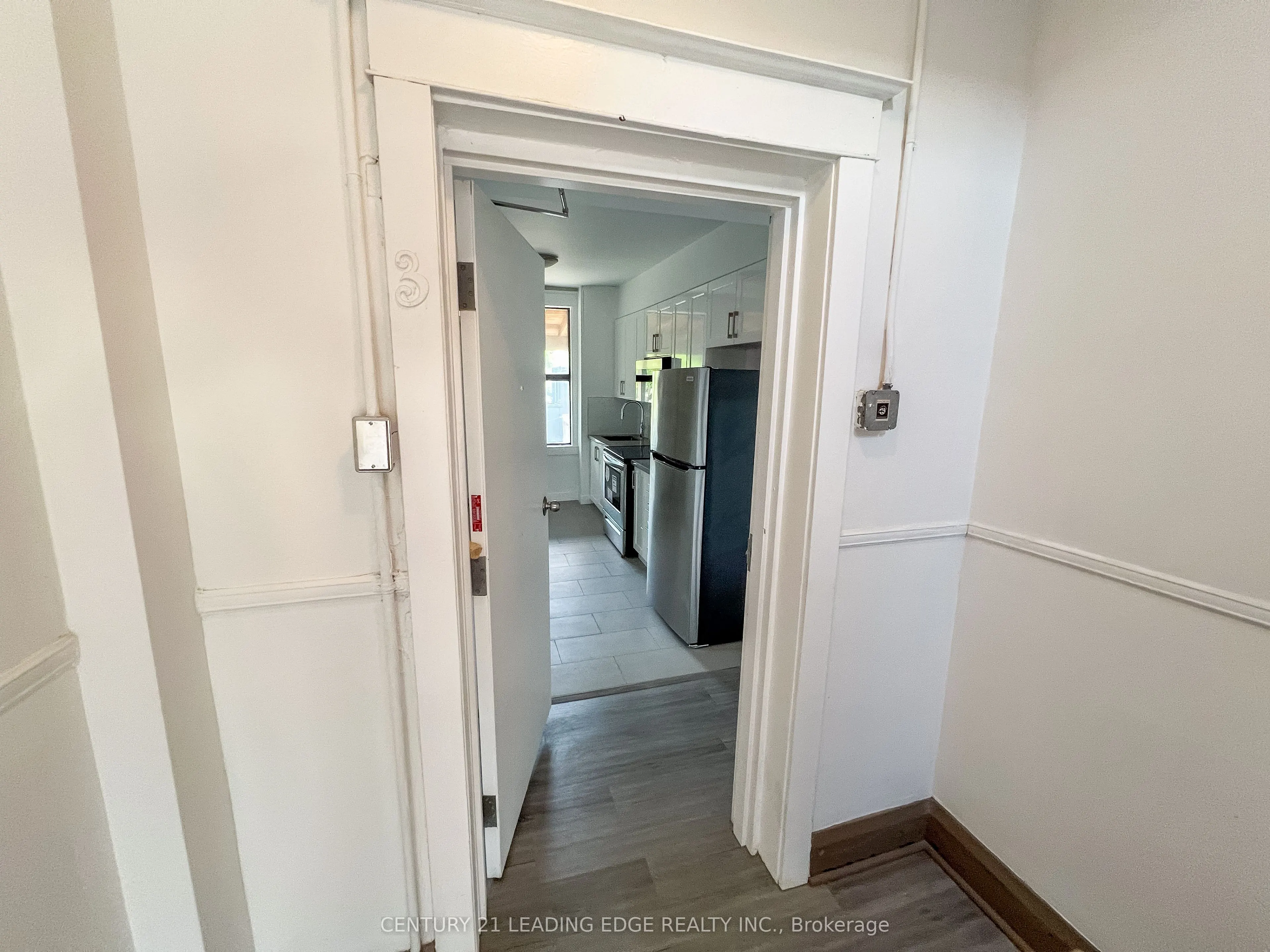 1A LEONARD Avenue, #1