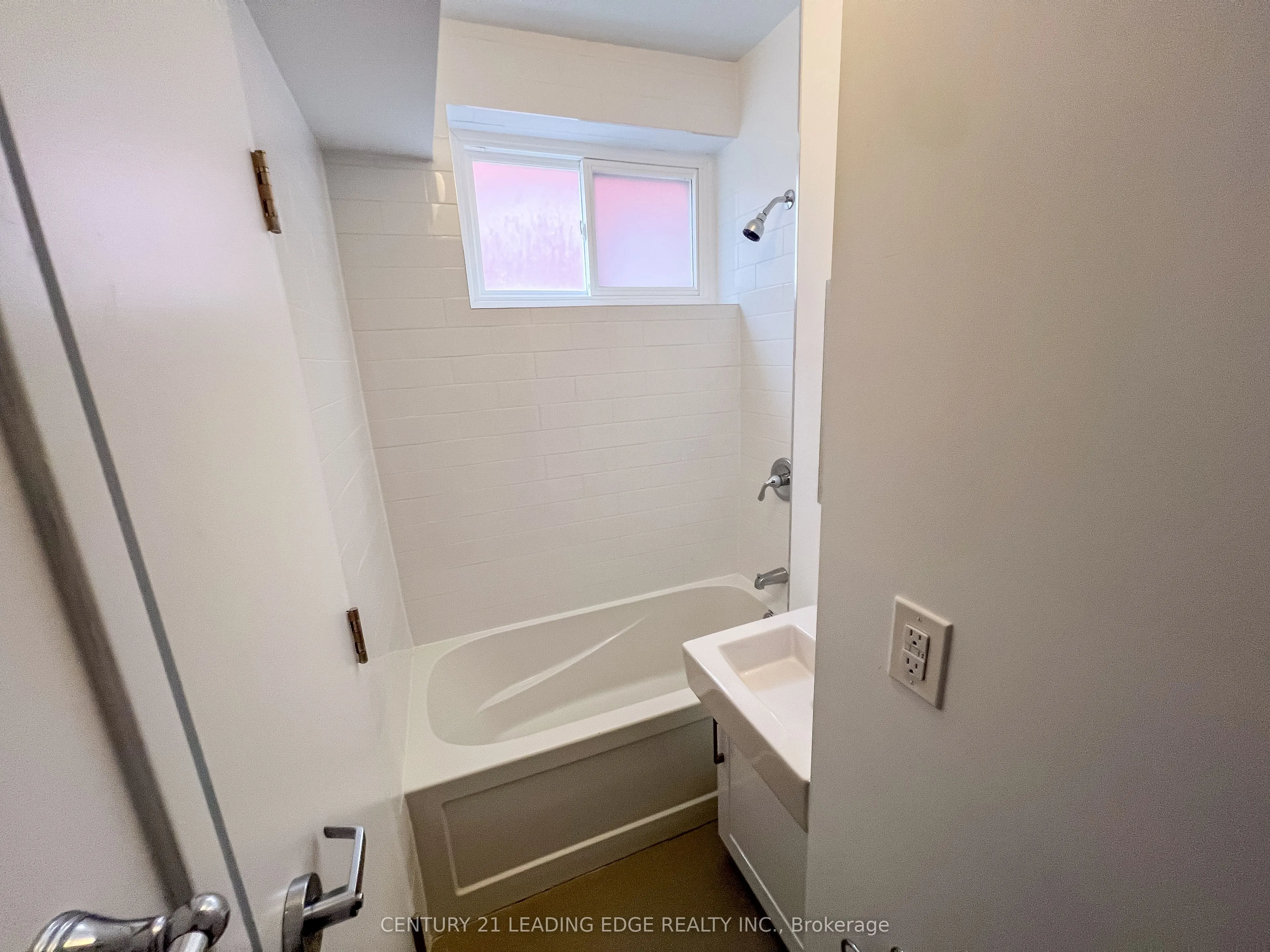 1A LEONARD Avenue, #1