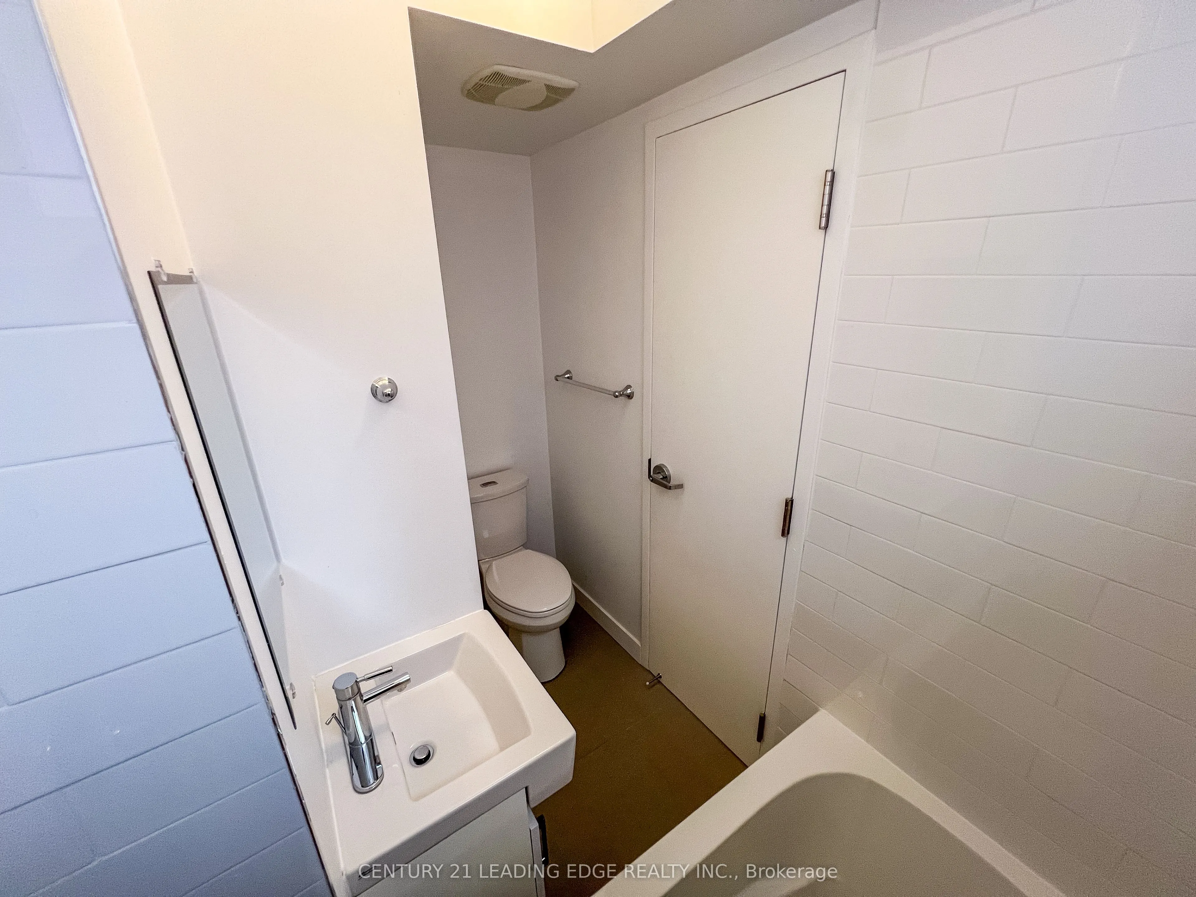 1A LEONARD Avenue, #1