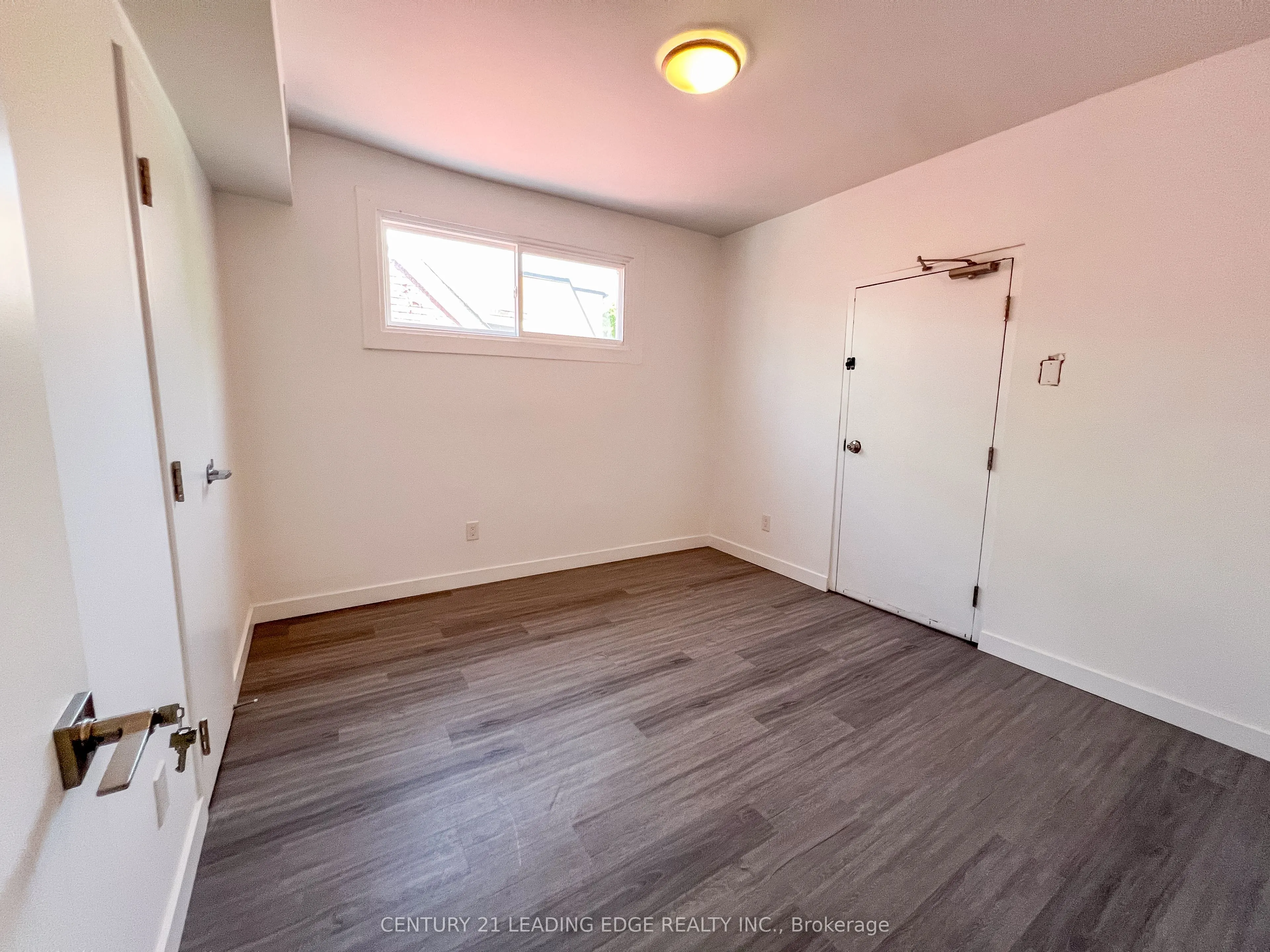 1A LEONARD Avenue, #1