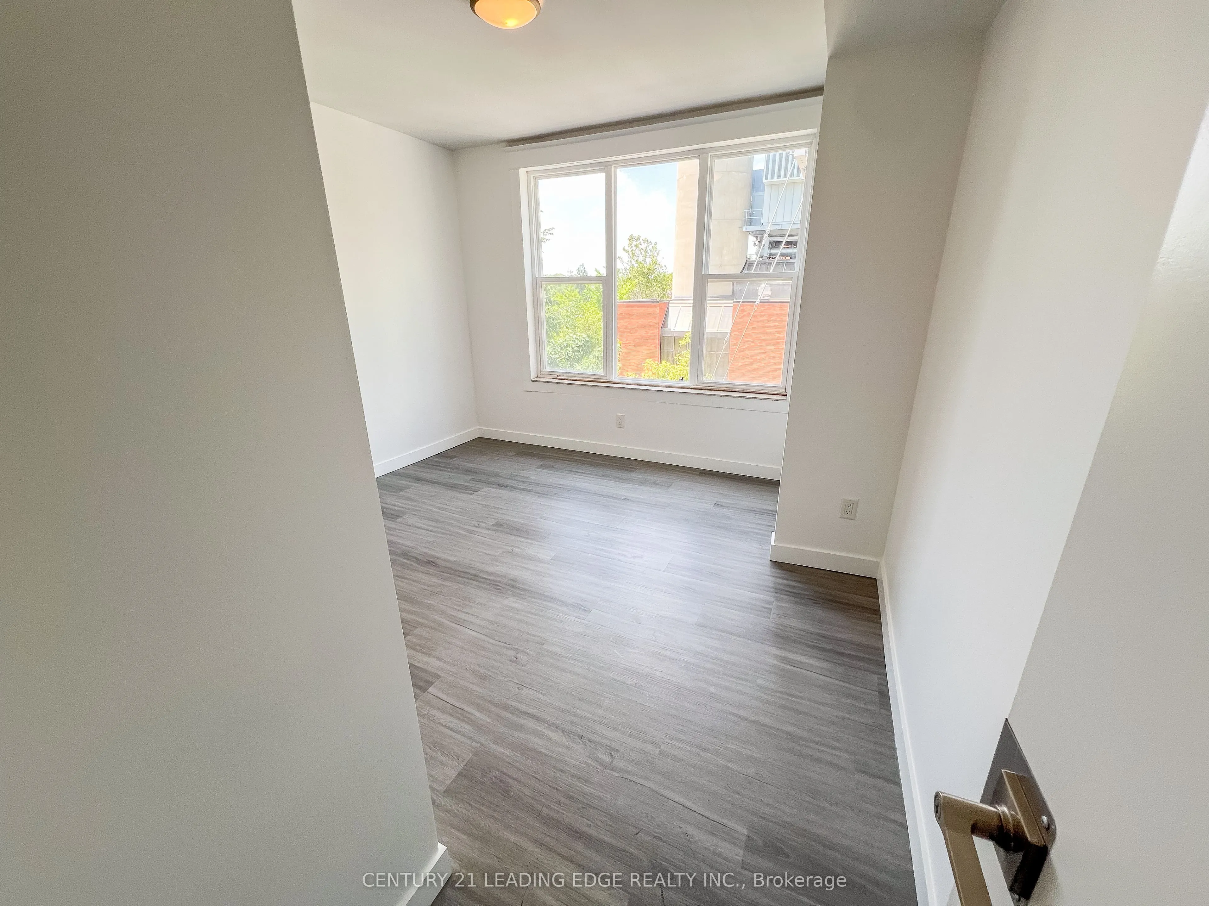 1A LEONARD Avenue, #1