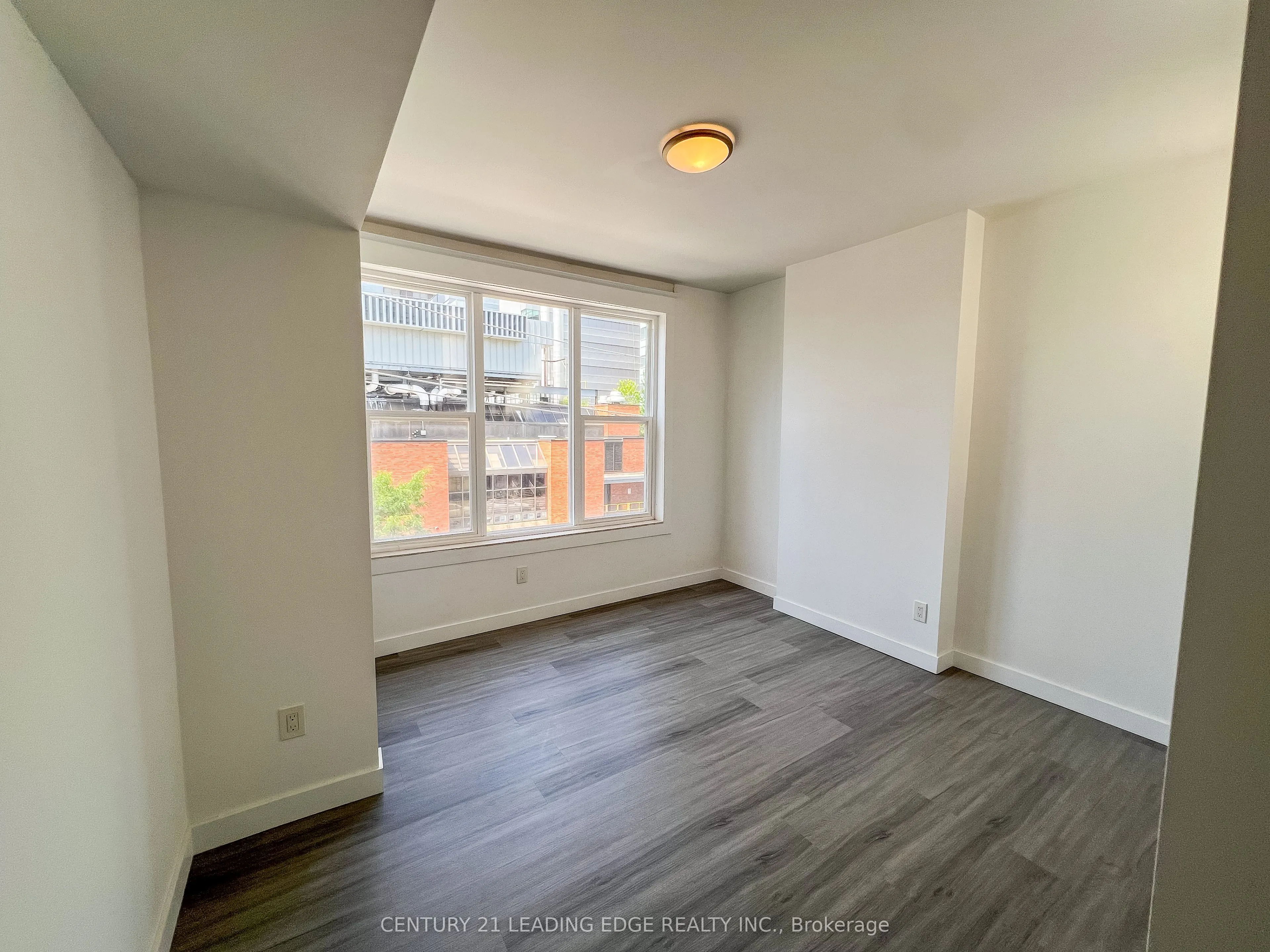 1A LEONARD Avenue, #1