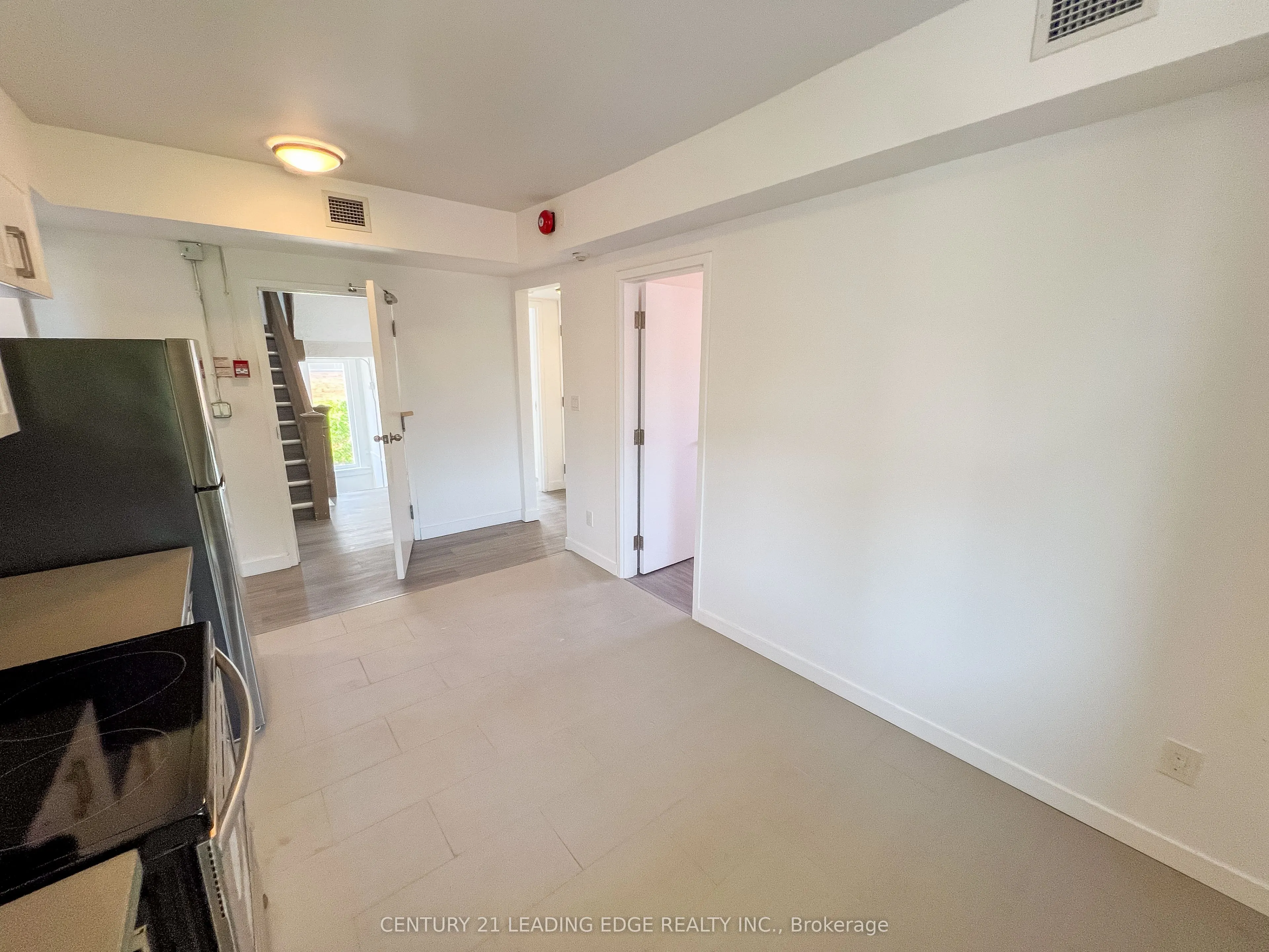 1A LEONARD Avenue, #1