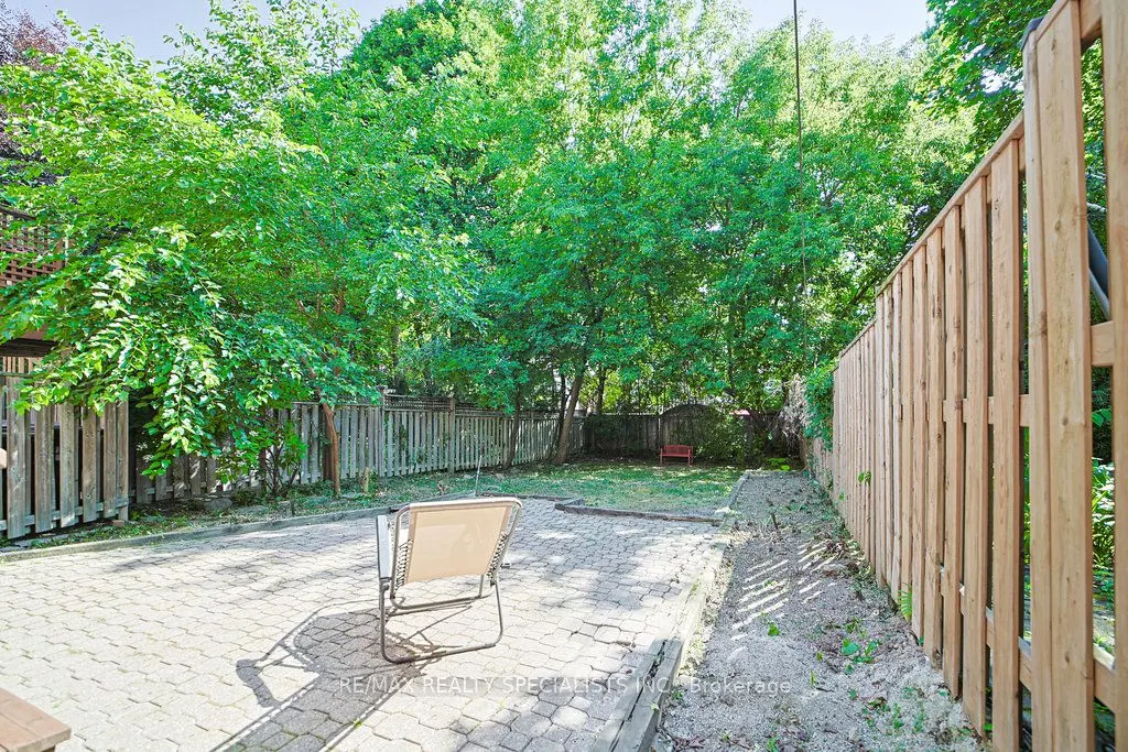 123 Colin Avenue