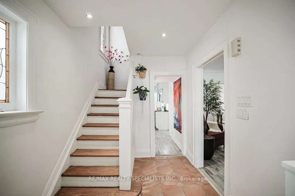 123 Colin Avenue