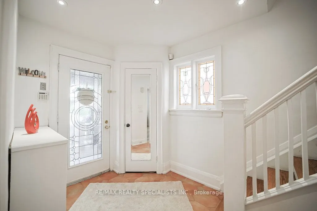 123 Colin Avenue