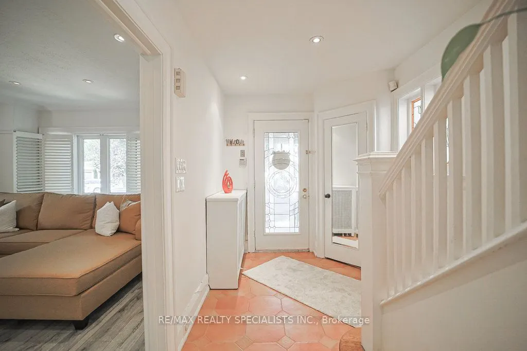 123 Colin Avenue