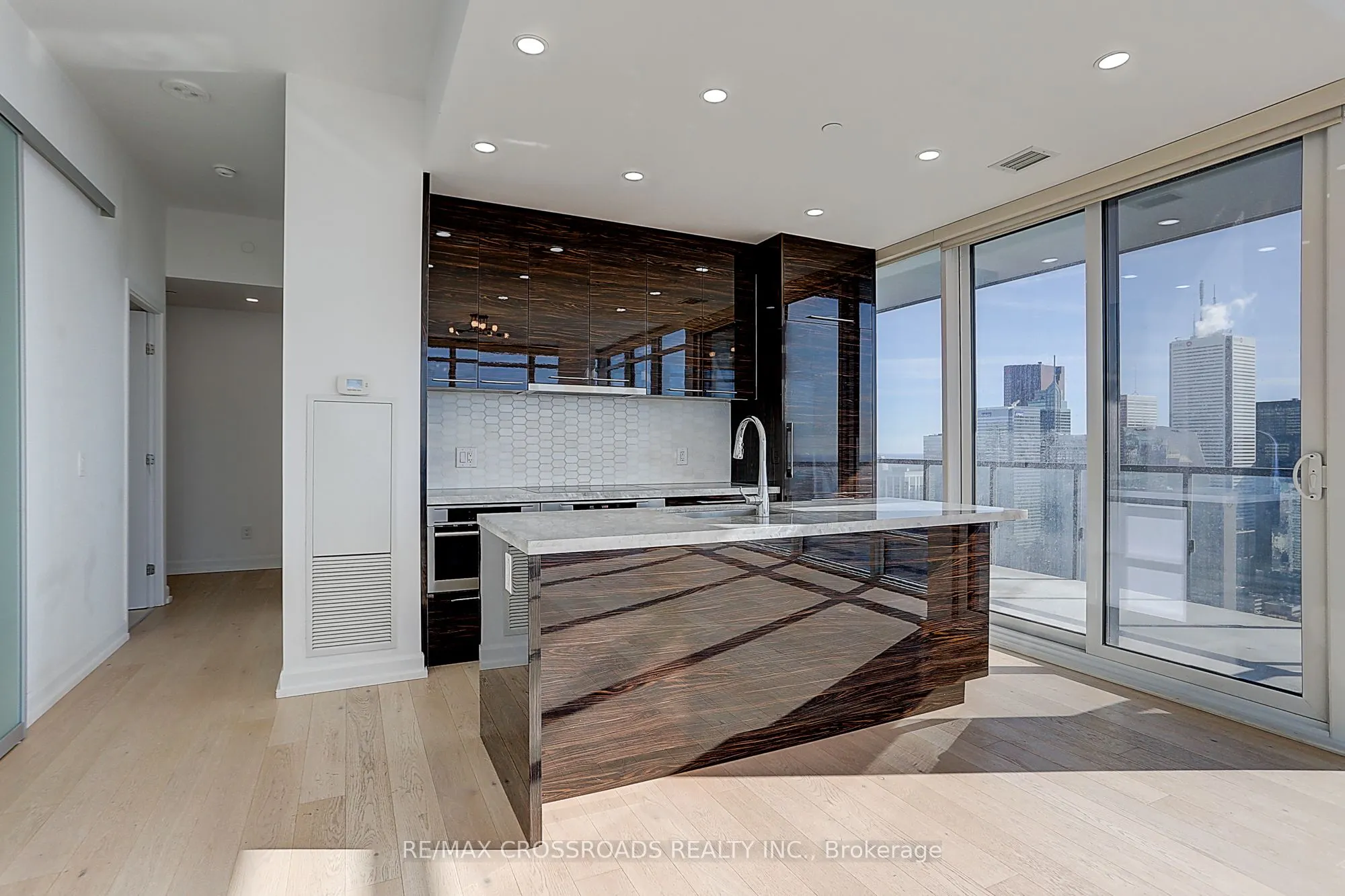 488 University Avenue, #4310