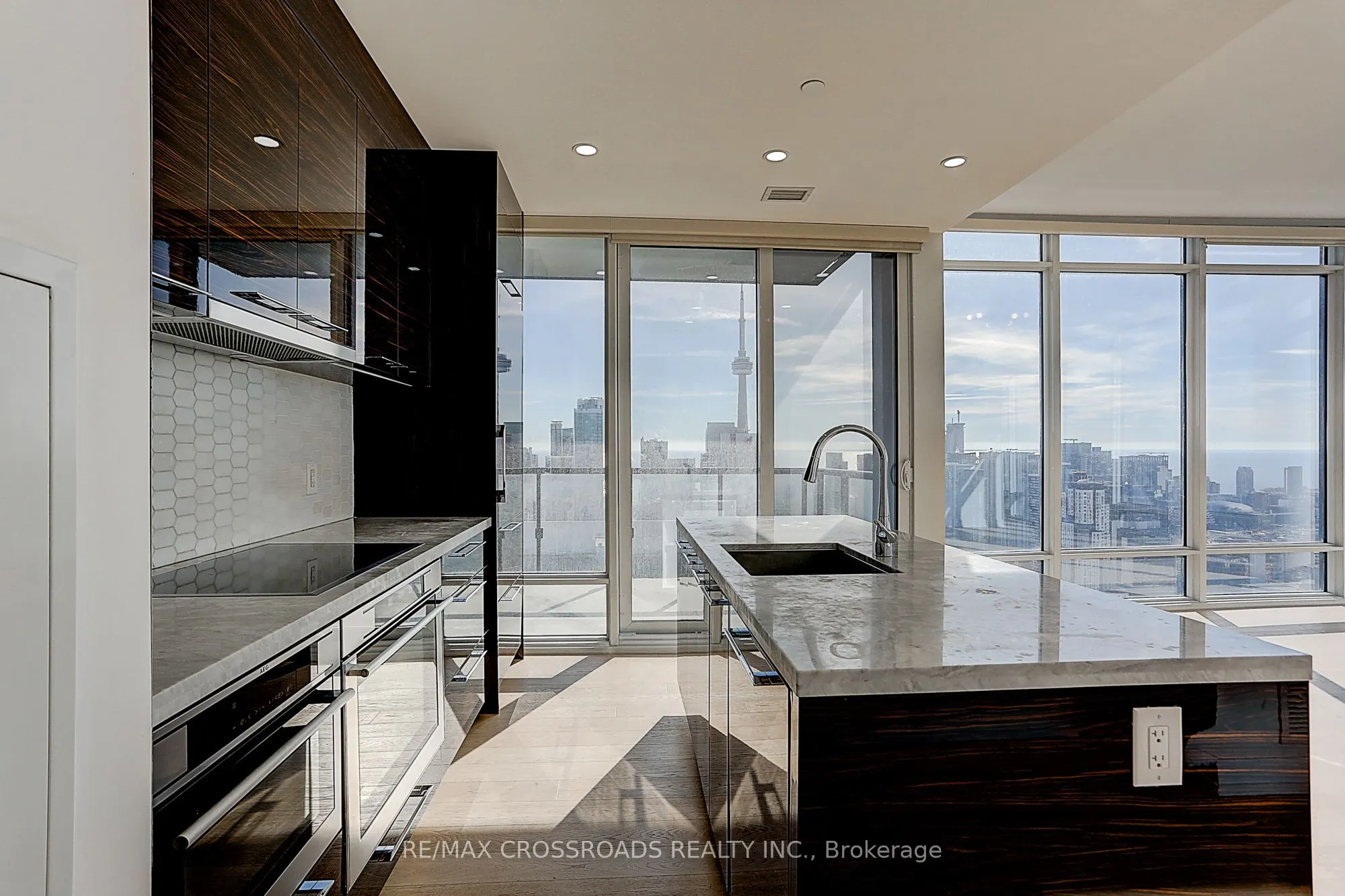 488 University Avenue, #4310
