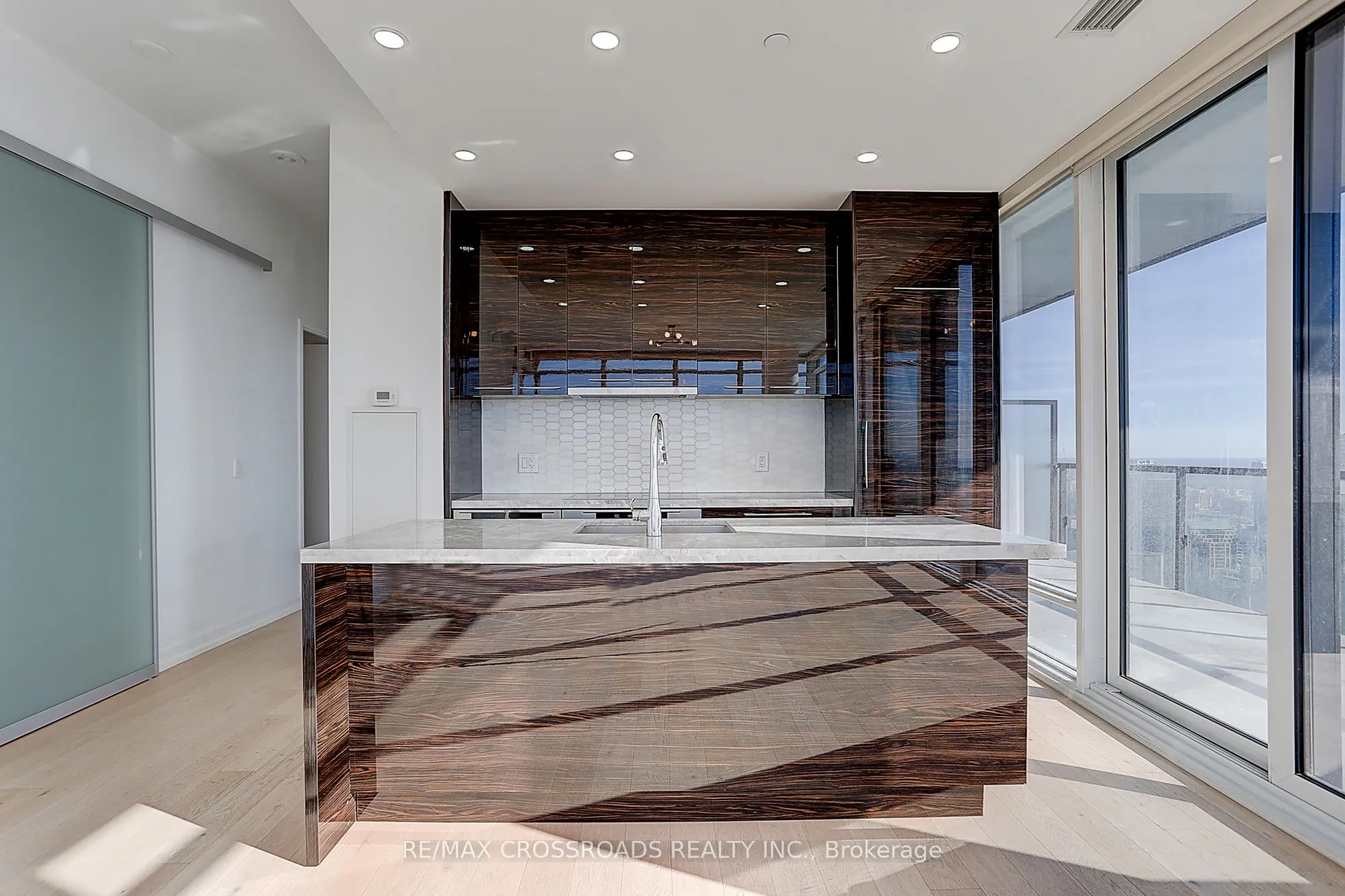 488 University Avenue, #4310
