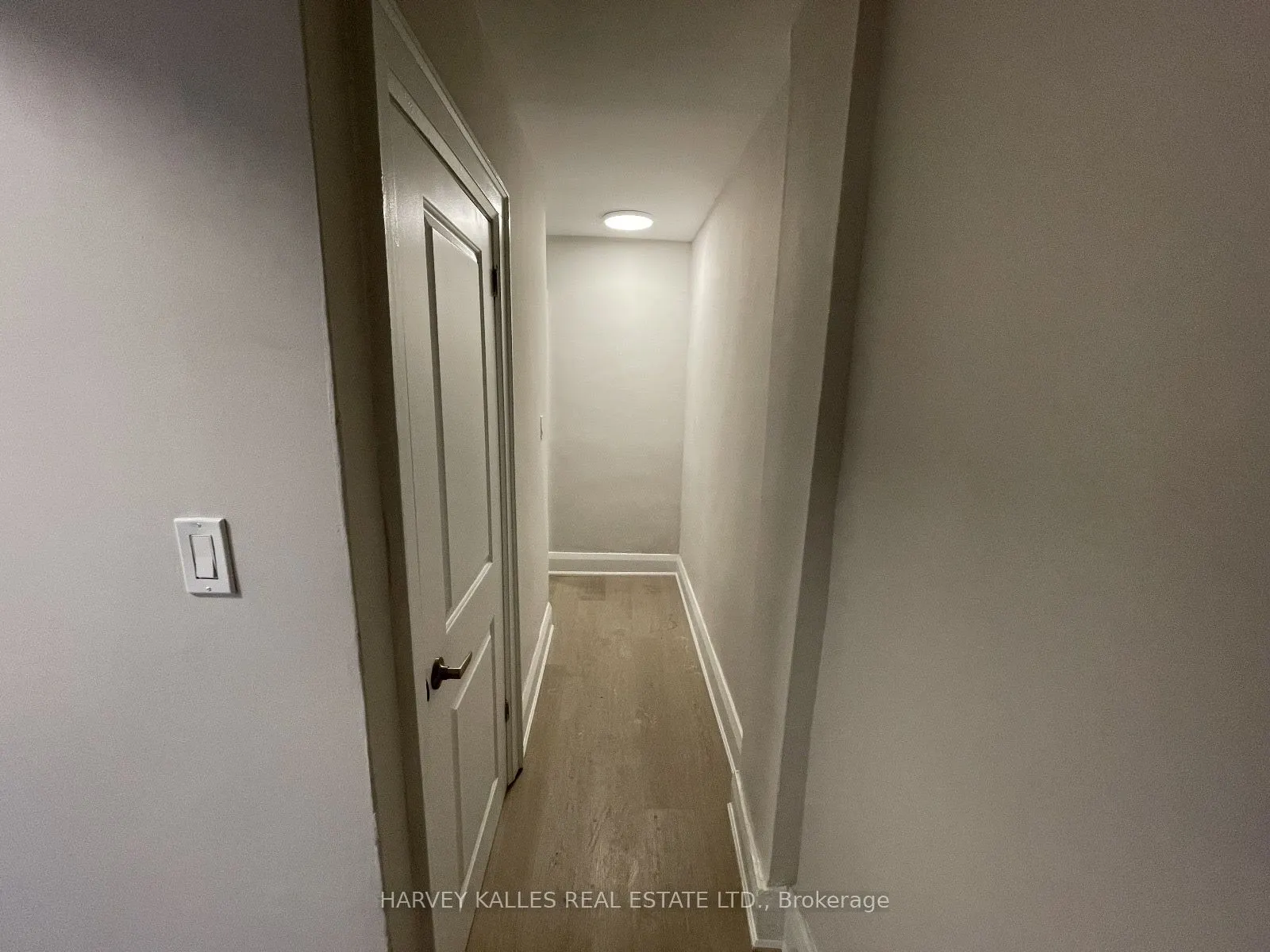 320 Lonsdale Road, #2