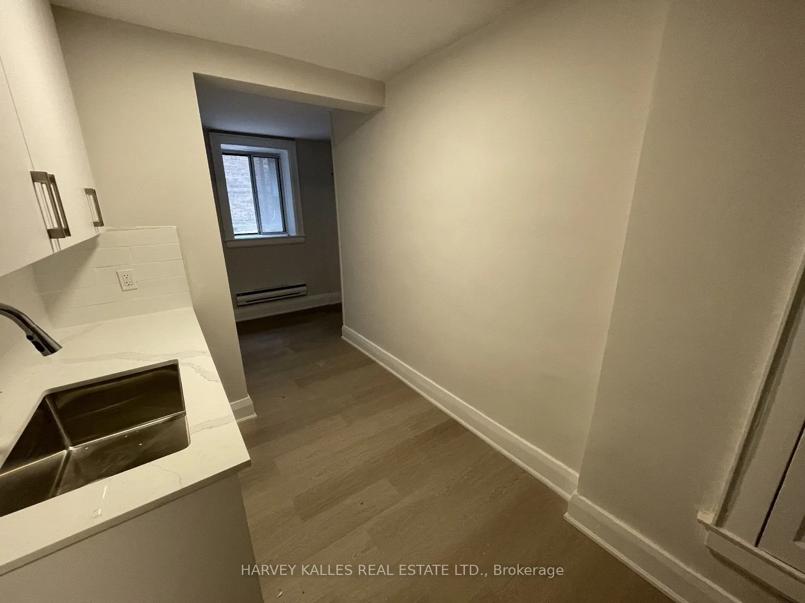 320 Lonsdale Road, #2
