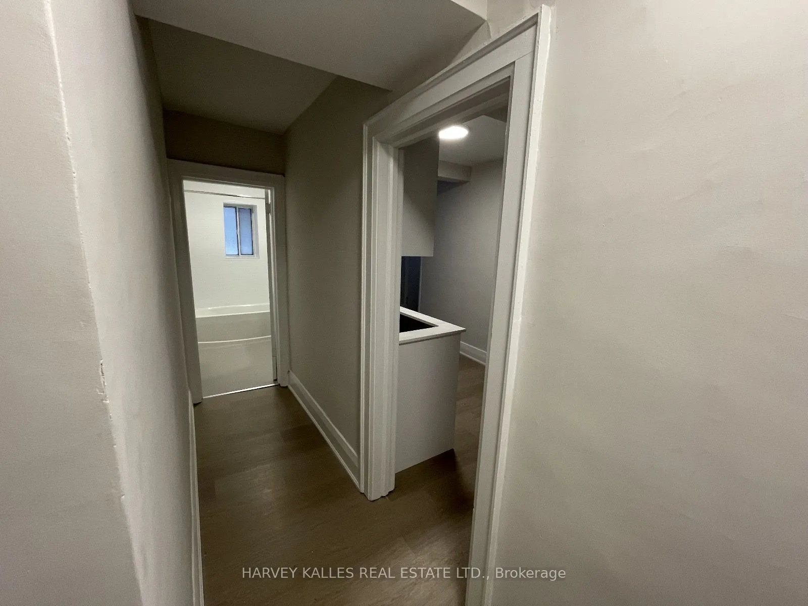 320 Lonsdale Road, #2