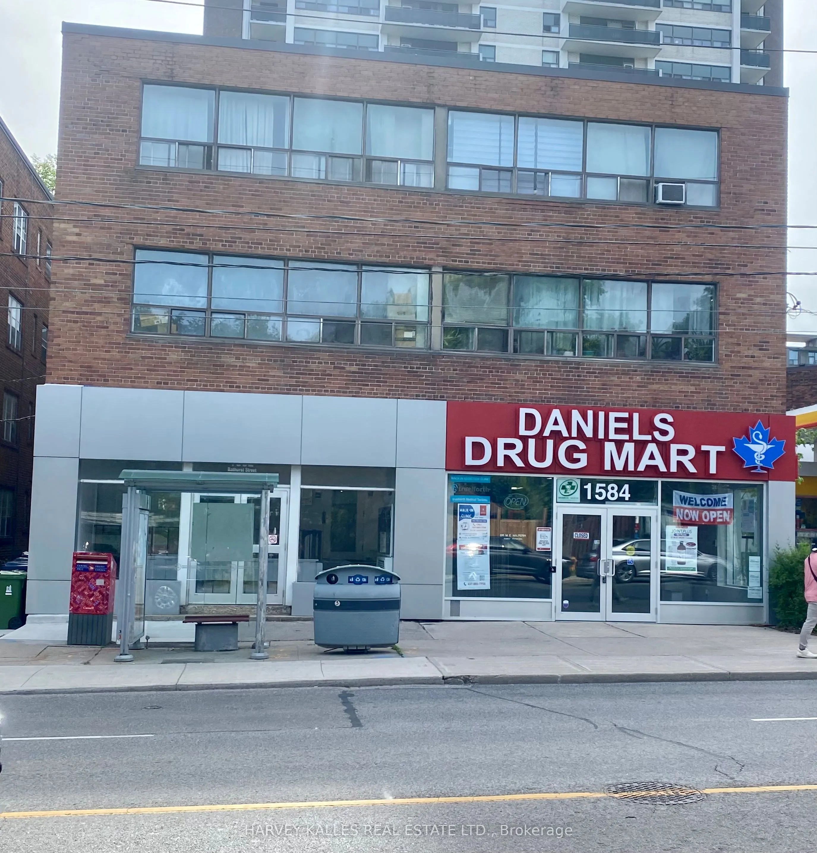 1582 Bathurst Street, #B2