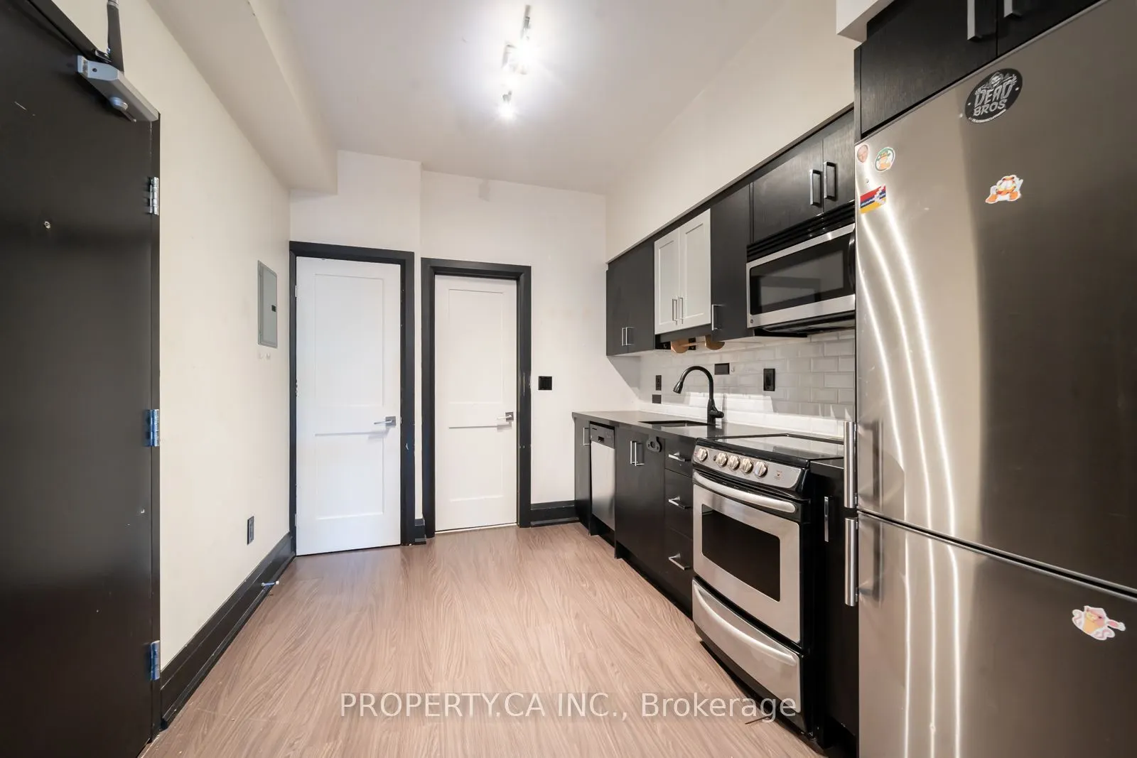 960 Queen Street W, #1