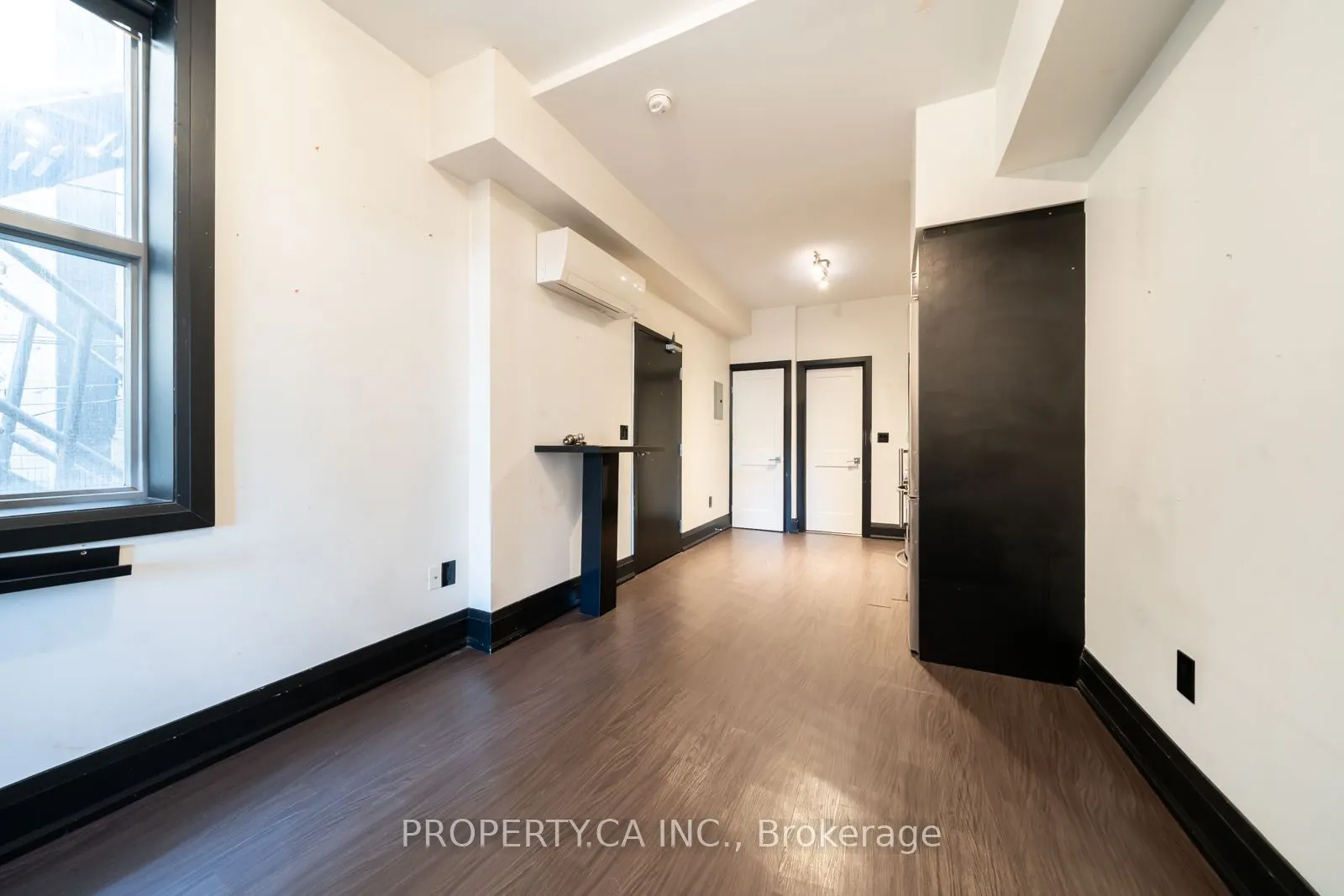 960 Queen Street W, #1