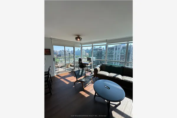 219 Fort York Boulevard