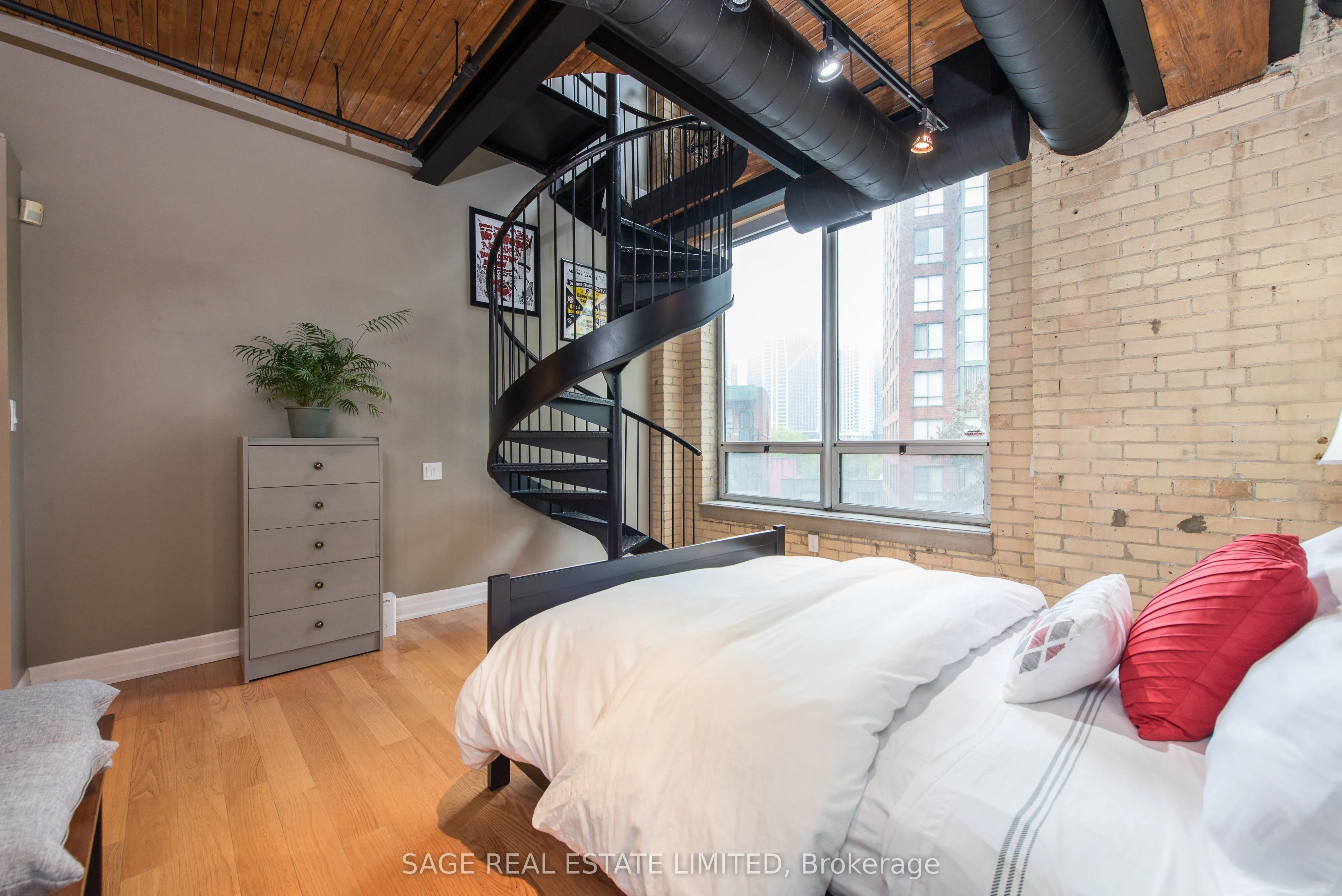 781 King Street W, #504