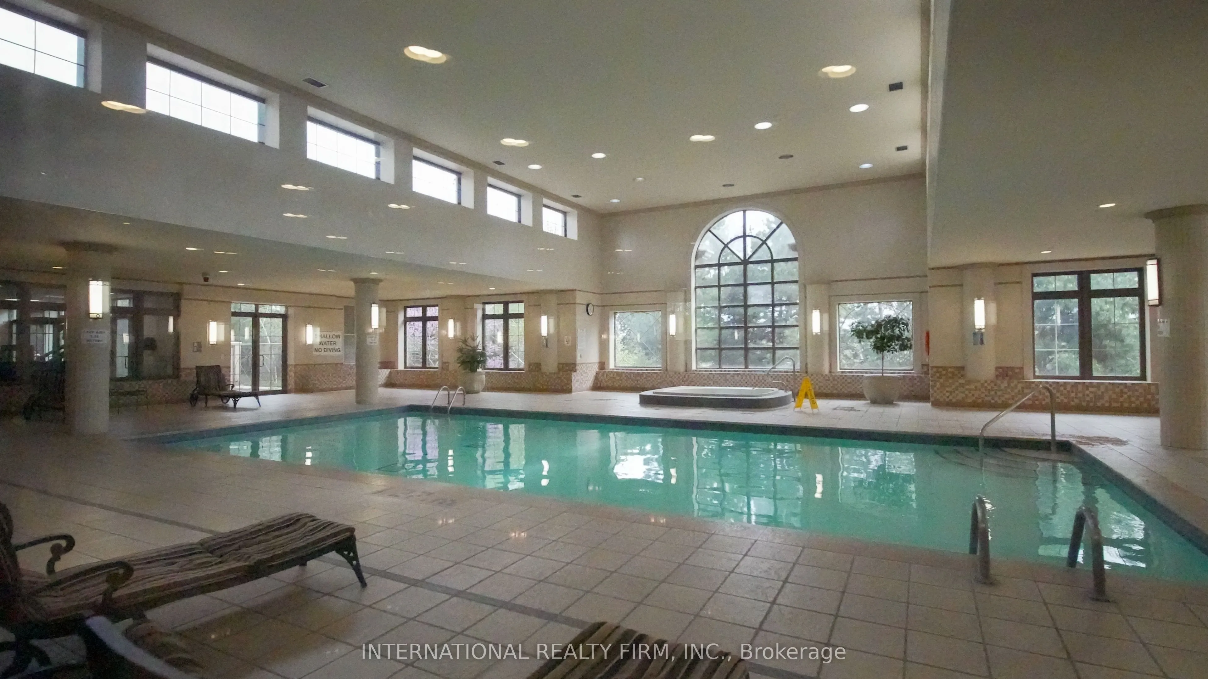 80 Harrison Garden Boulevard, #924
