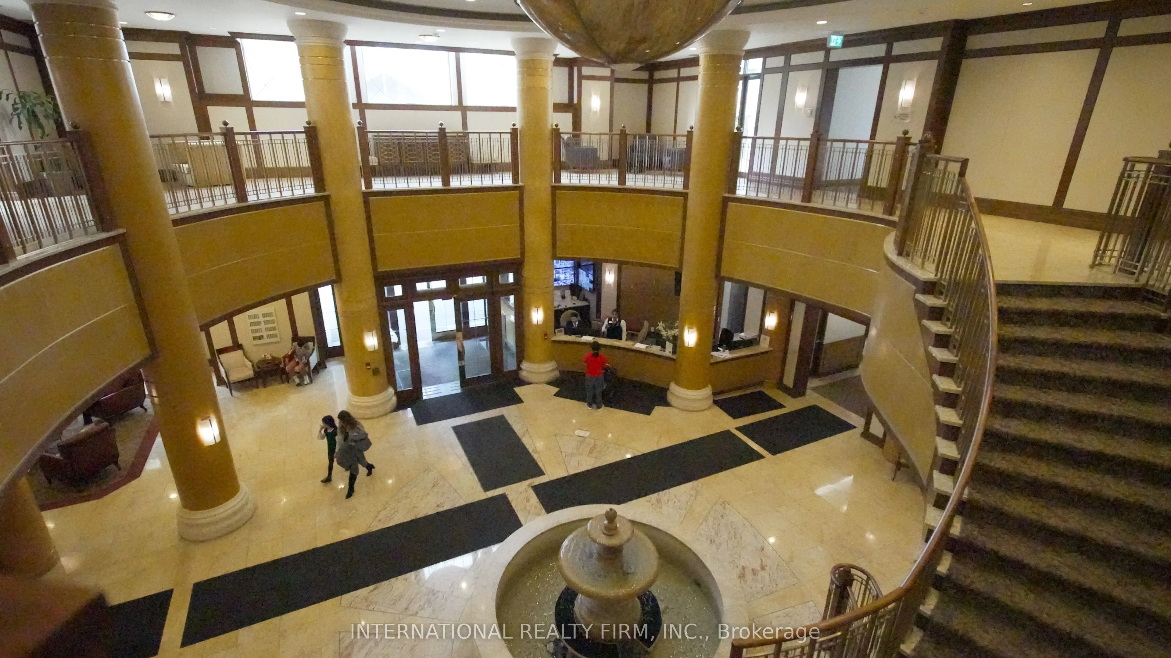 80 Harrison Garden Boulevard, #924