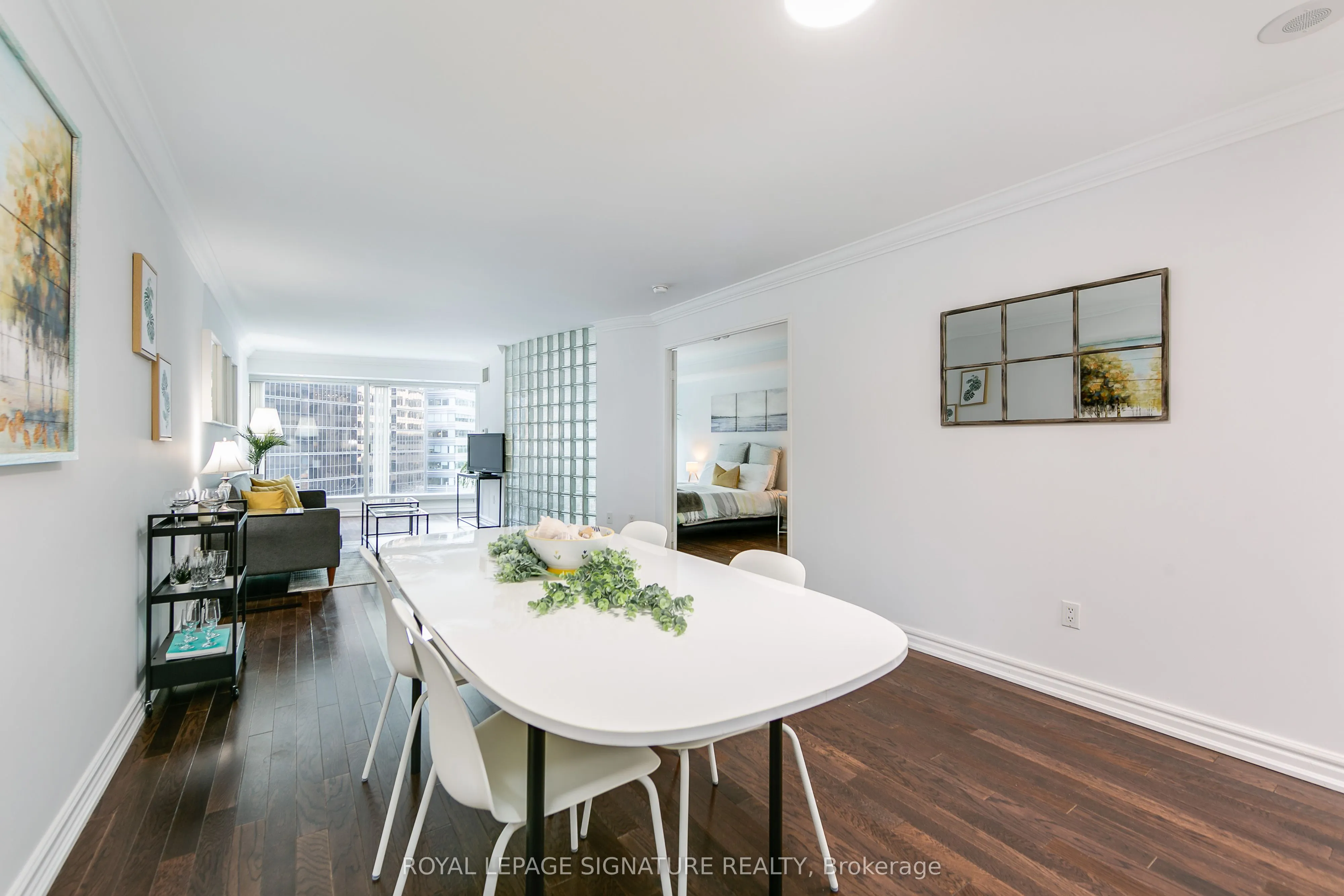 33 University Avenue, #605