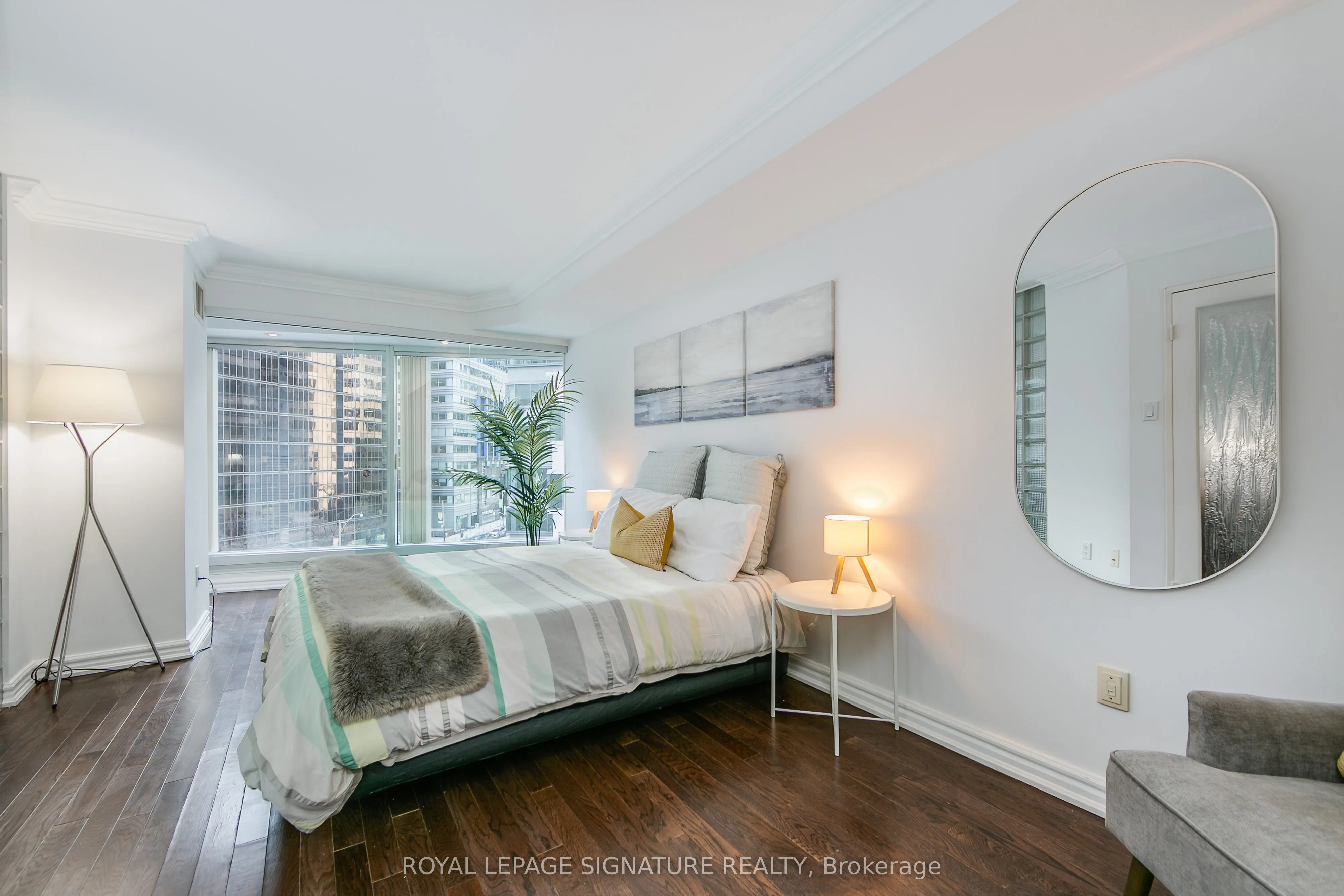 33 University Avenue, #605