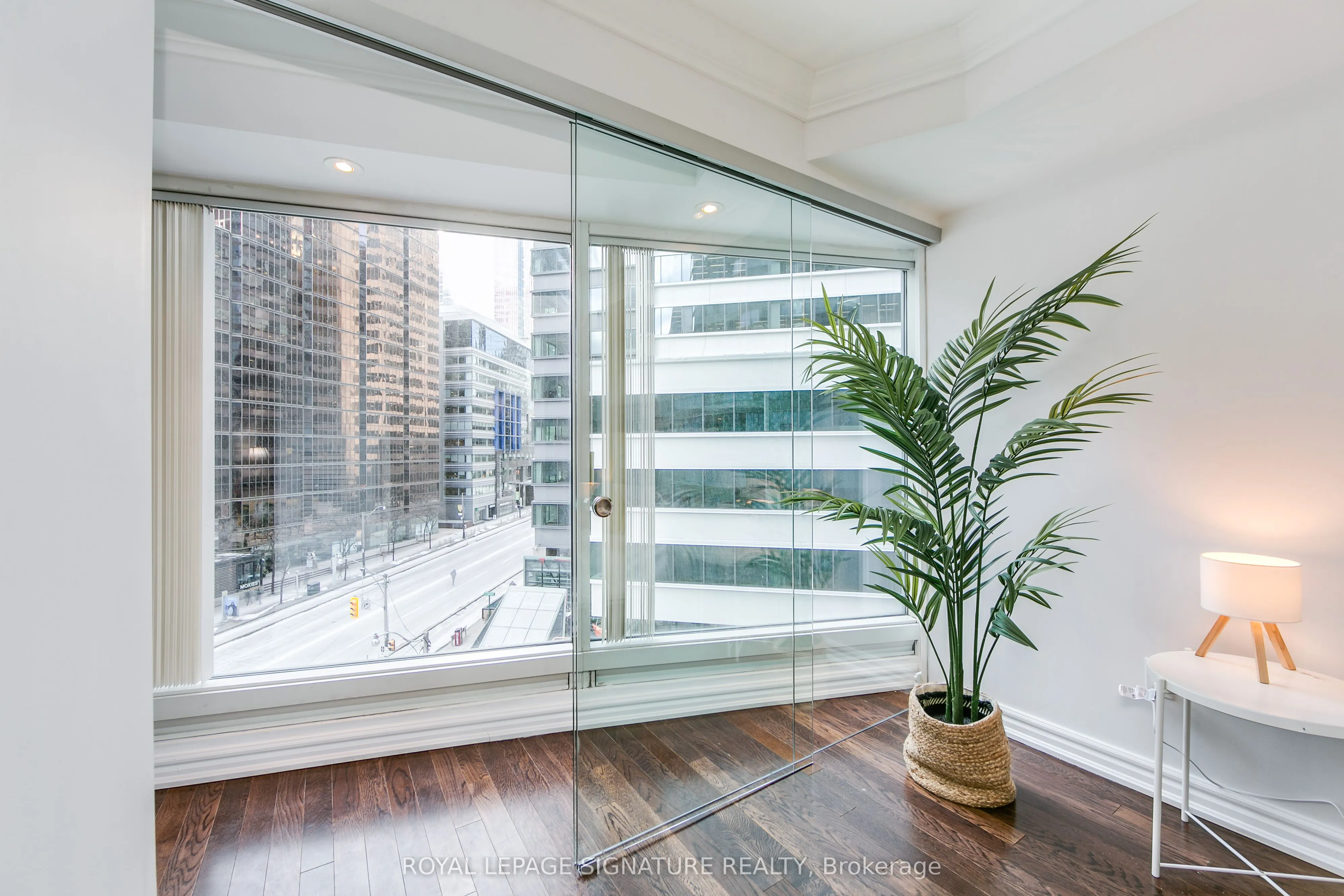 33 University Avenue, #605