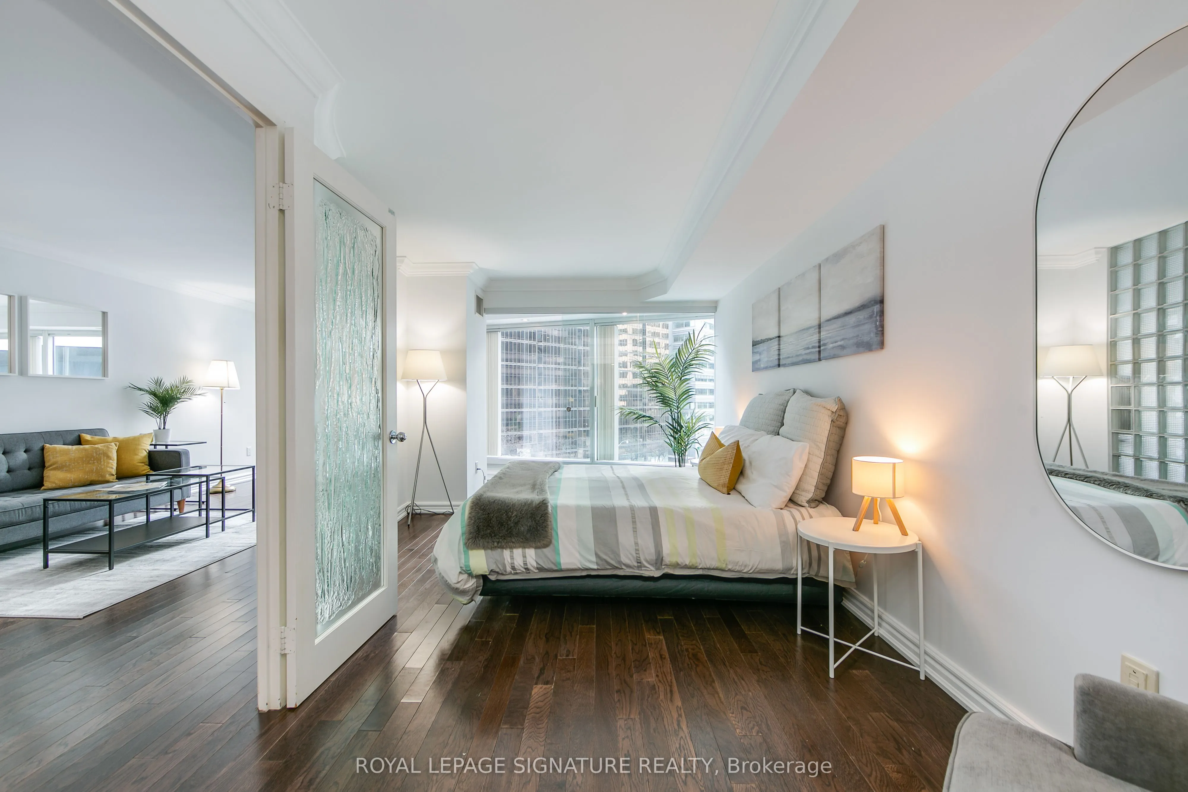 33 University Avenue, #605