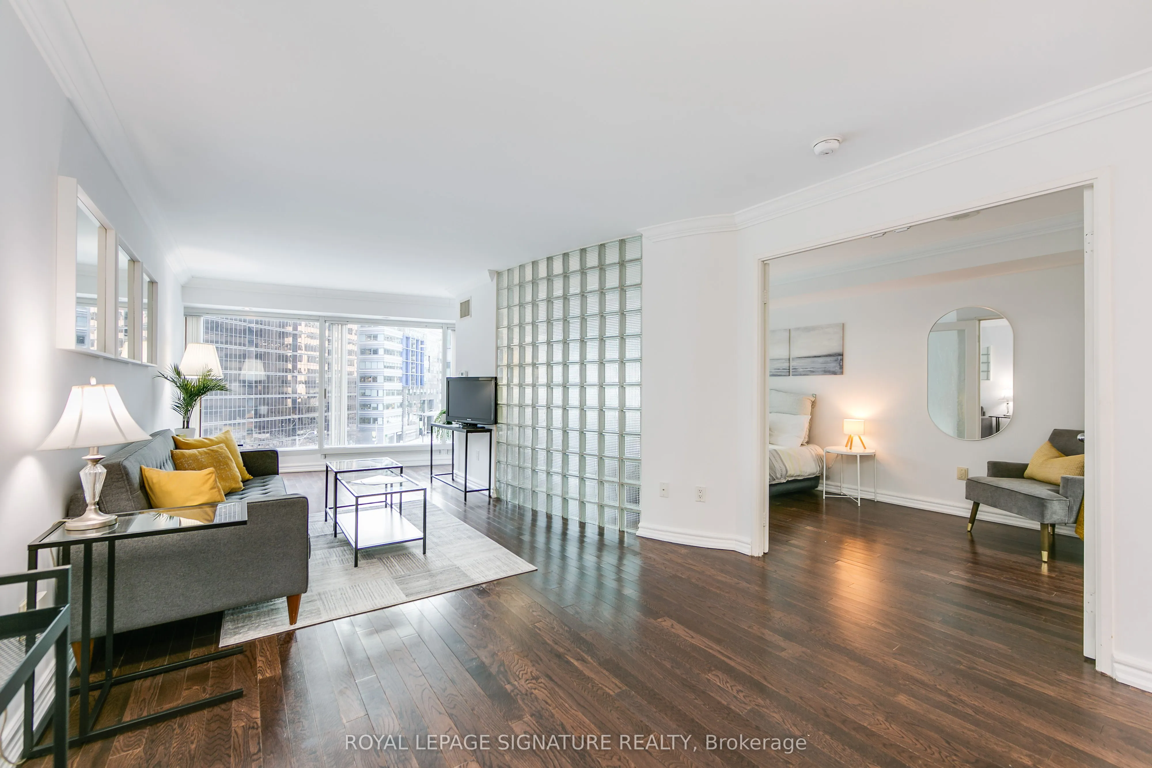 33 University Avenue, #605
