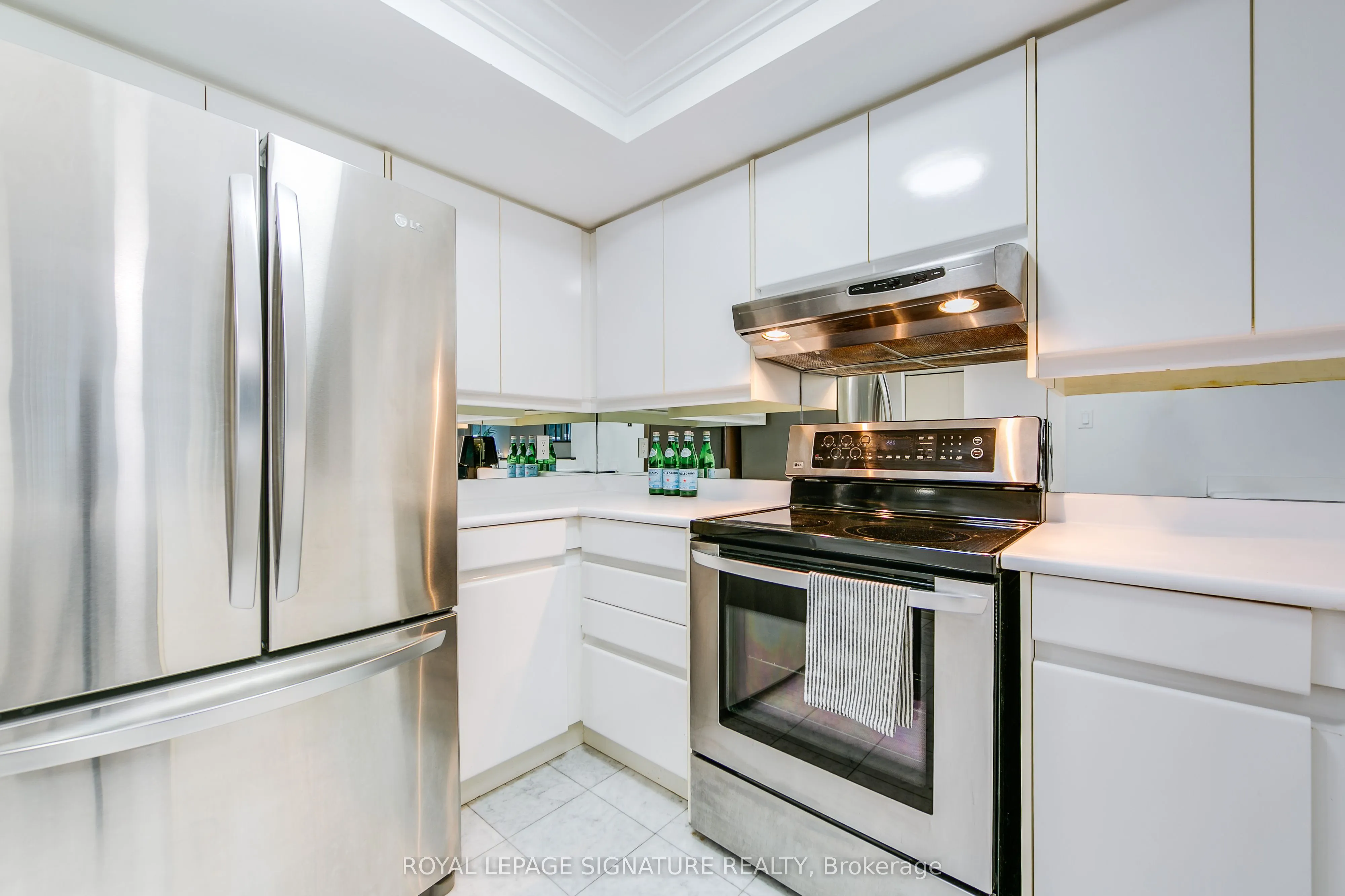 33 University Avenue, #605