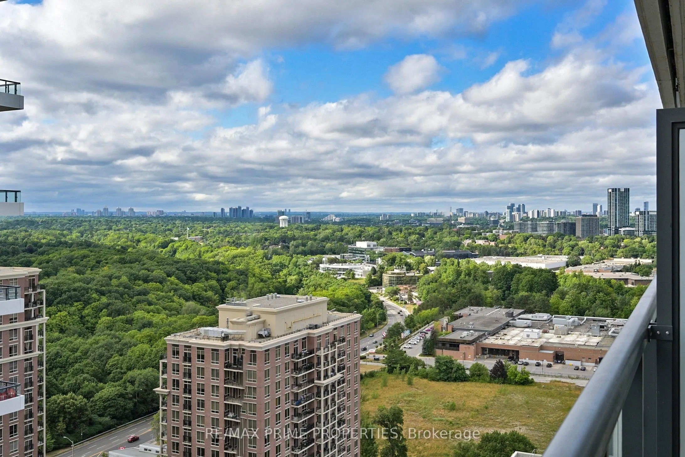 30 Inn On The Park Drive, #2401