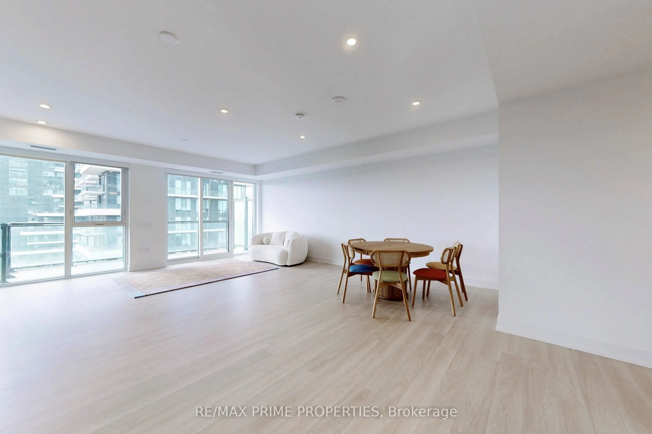 30 Inn On The Park Drive, #2401