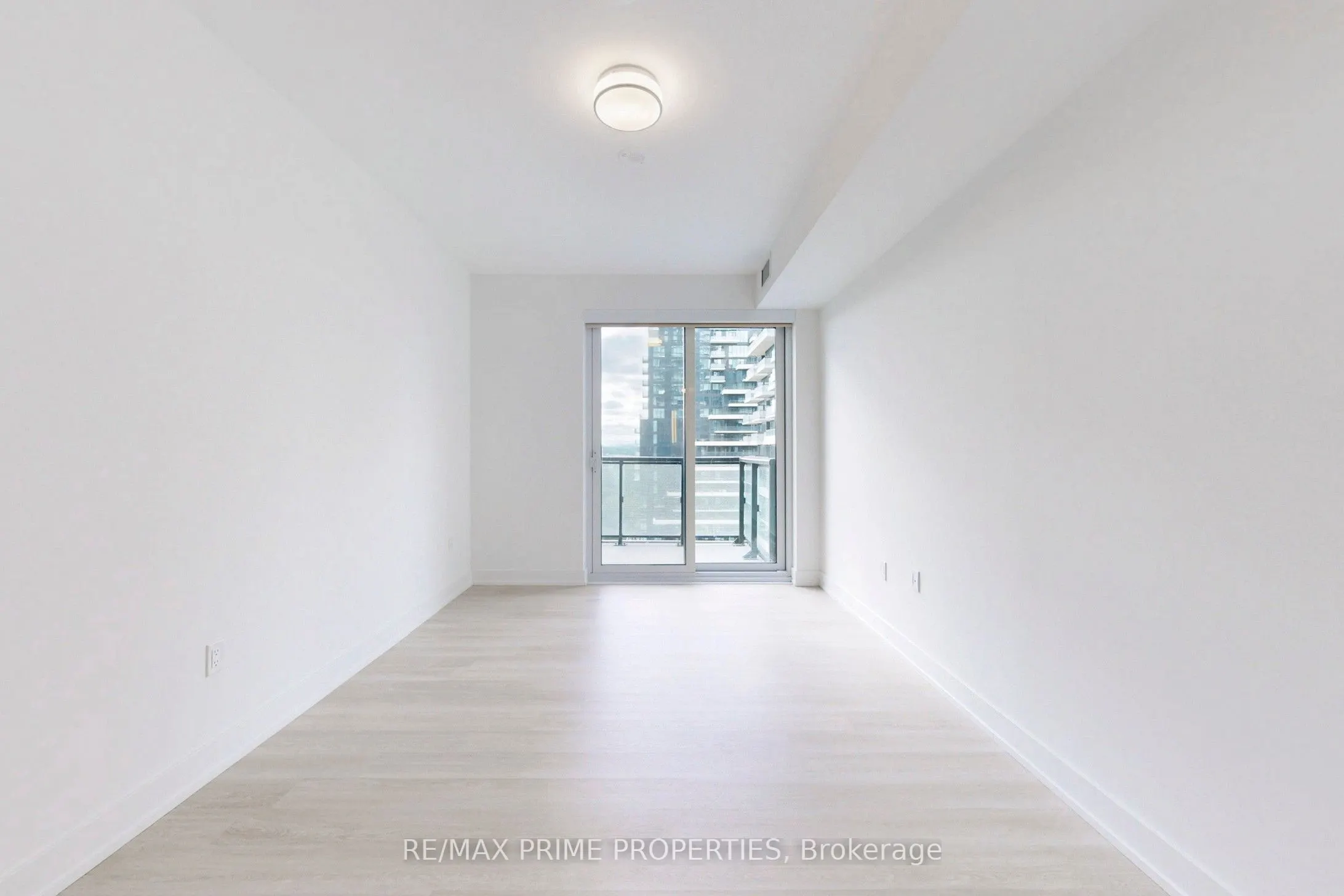 30 Inn On The Park Drive, #2401