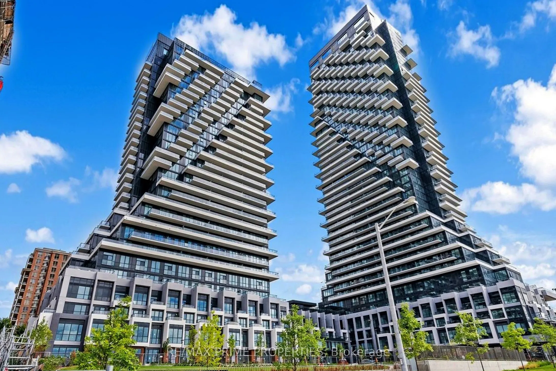 30 Inn On The Park Drive, #2401